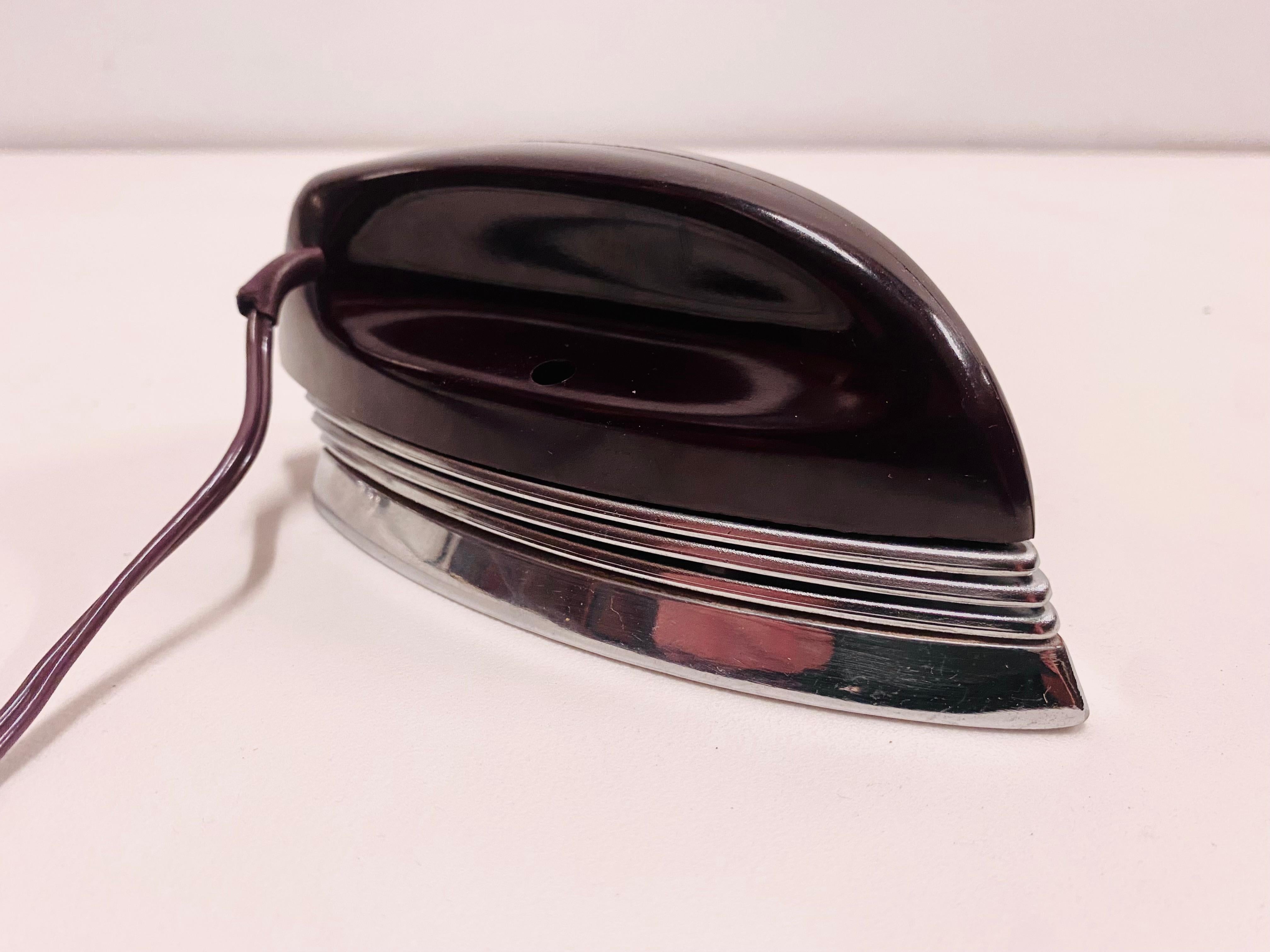 Travel Iron by Raymond Loewy In condizioni buone in vendita a Brussels, BE