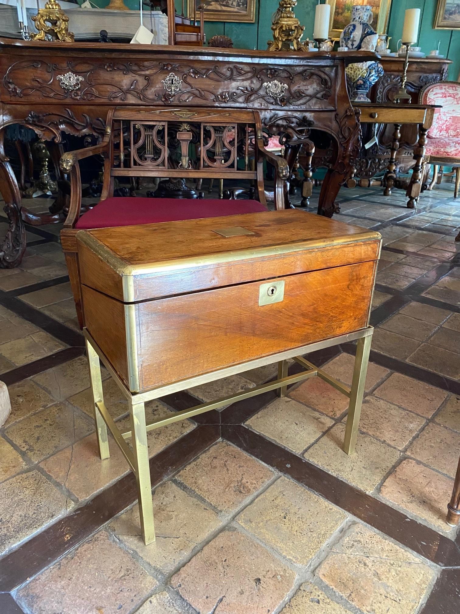 Travel Lap Desk Walnut 19th C. on Stand as Side Table Decorative Gift Antique LA In Good Condition For Sale In West Hollywood, CA