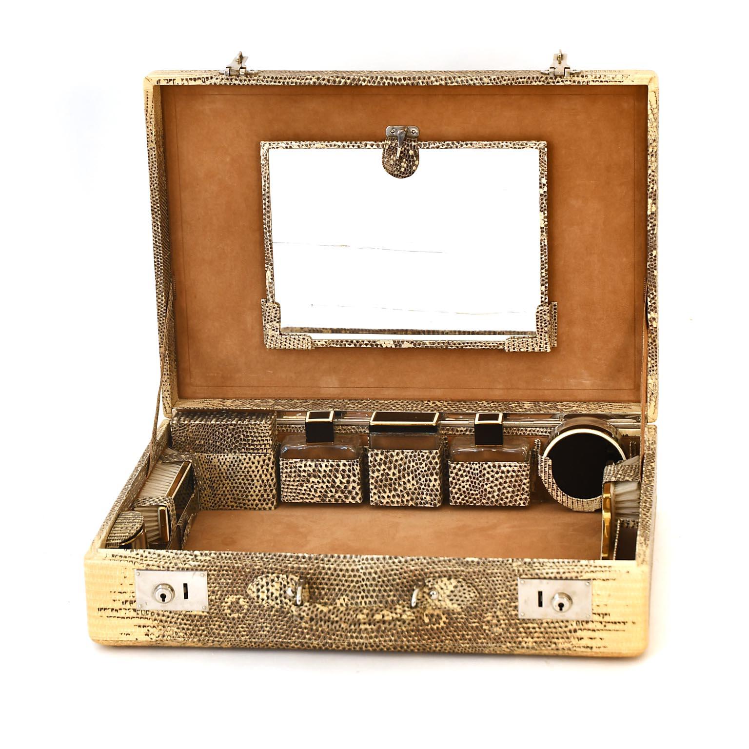 Necessaire De Toilette, Beauty Case, Traveling Case
Due to its royal past, Austria has had high-quality case manufacturers that continued to produce well into the 1970s. This beauty case is from the 1950s. It was made from the front cut of the