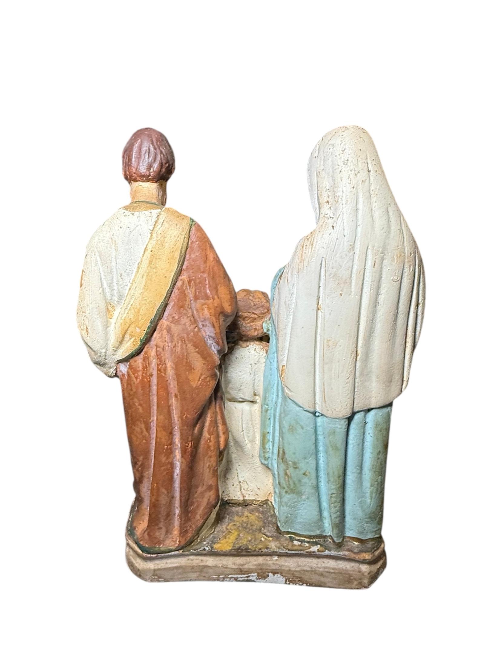 Boîte à prières de voyage en bois avec la Sainte Famille en vente 4