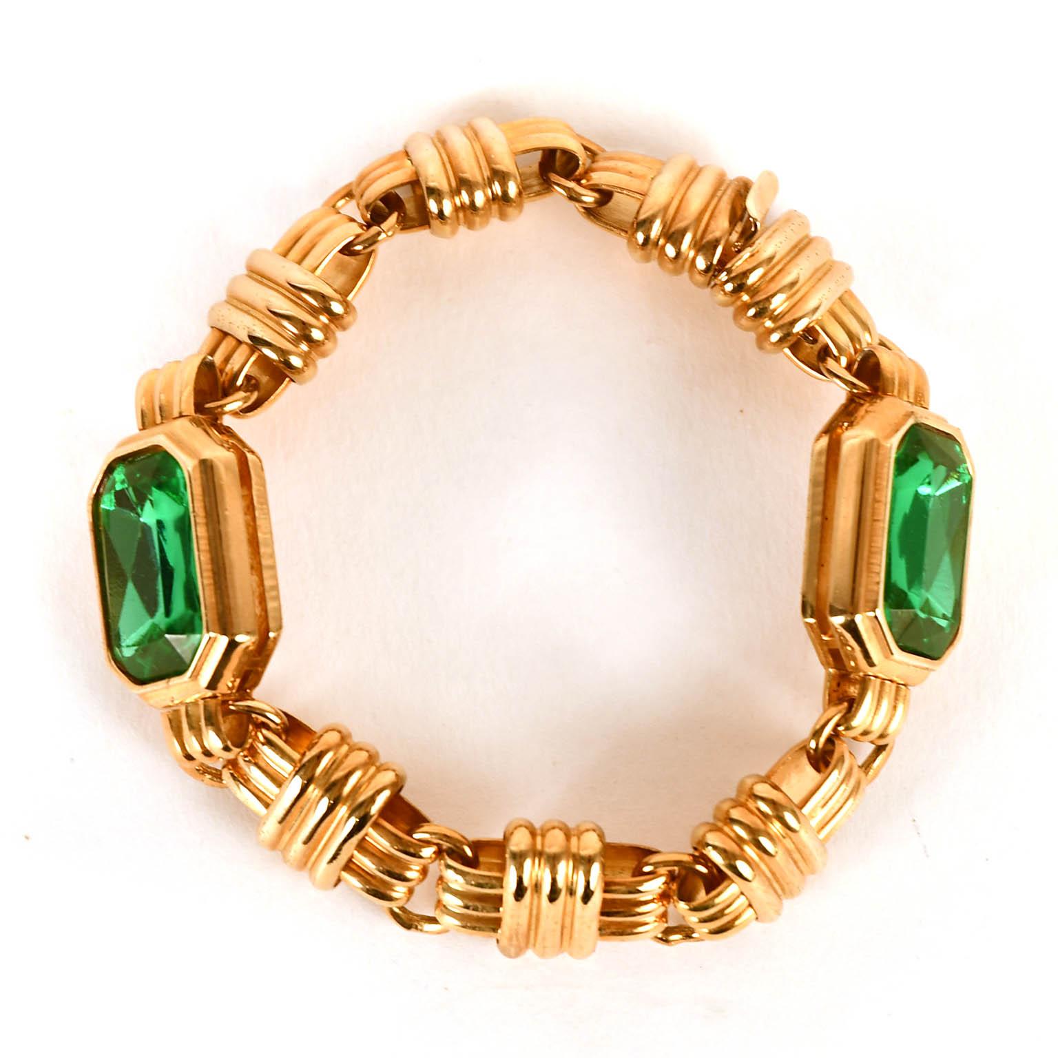 A marvelous bracelet from 1970-1980 designed by company Bijoux Cascio.

1948 Gaetana Cascio founded the company and since then all pieces were produced directly in Florence
Riccardo Cascio joined his father Gaetano's company in the 1960s.
Since