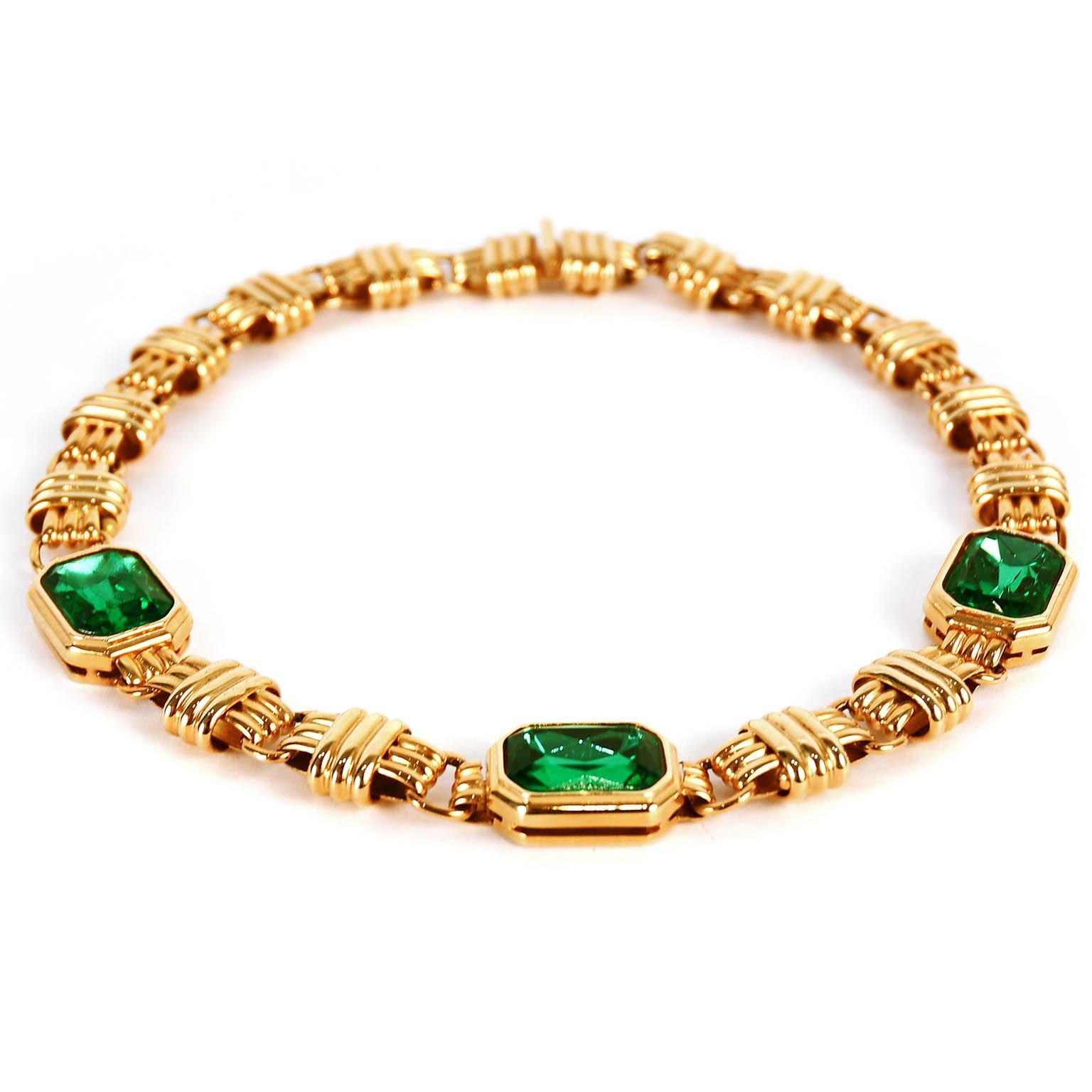 A marvelous necklace from 1970-1980 designed by company Bijoux Cascio.

1948 Gaetana Cascio founded the company and since then all pieces were produced directly in Florence
Riccardo Cascio joined his father Gaetano's company in the 1960s.
Since