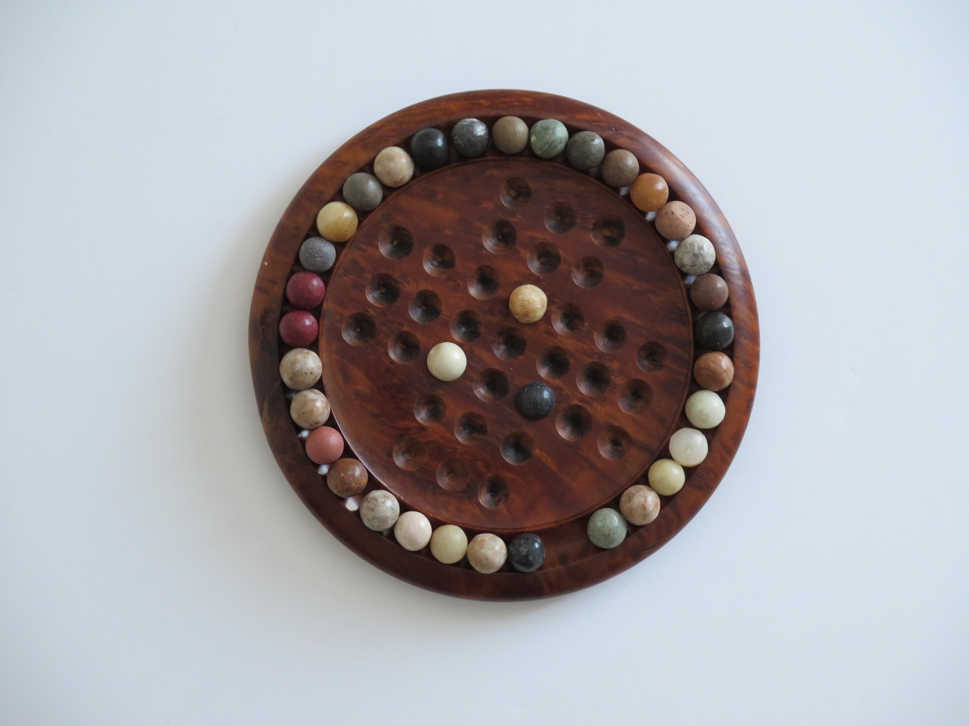 Travelling Marble Solitaire Board Game with 35 mixed stone Marbles, Circa 1930 For Sale 2