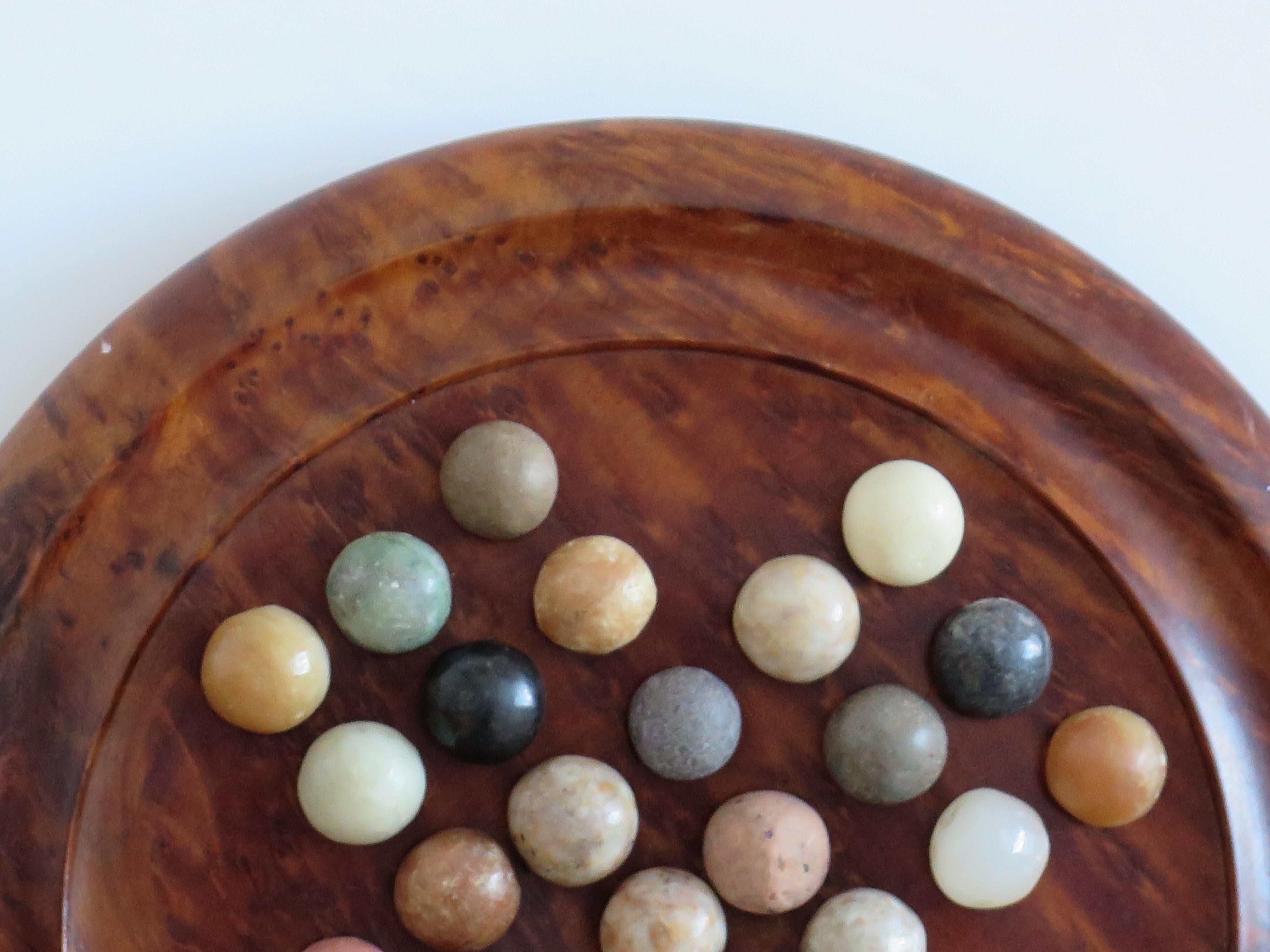 Travelling Marble Solitaire Board Game with 35 mixed stone Marbles, Circa 1930 In Good Condition For Sale In Lincoln, Lincolnshire