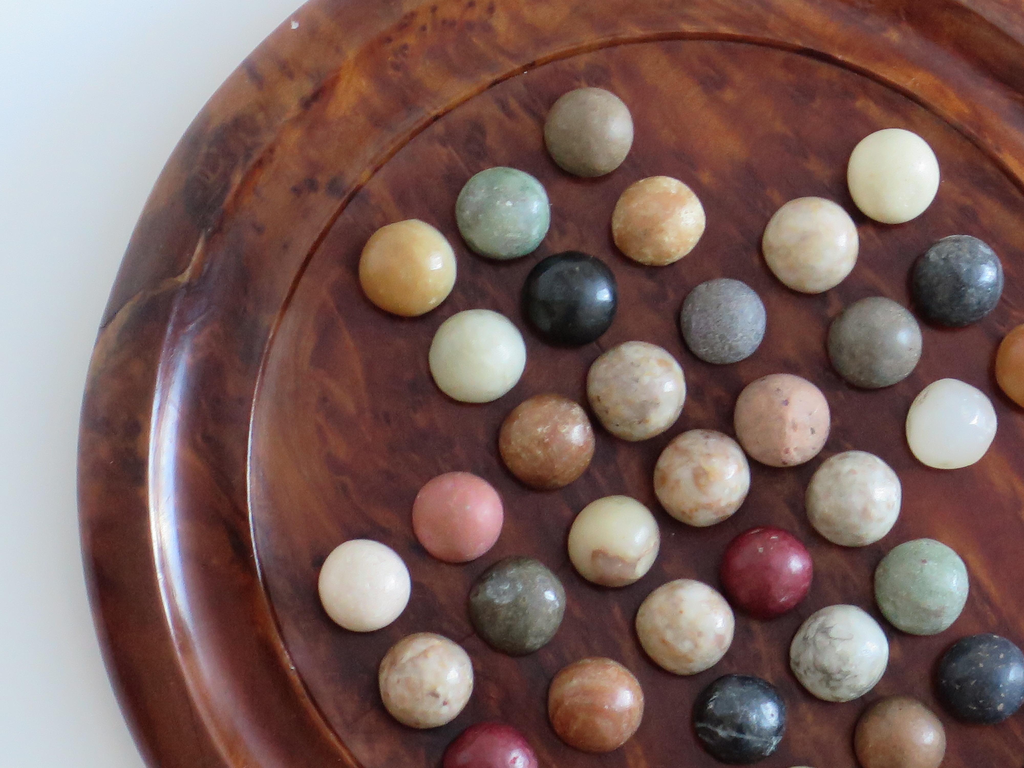 Travelling Marble Solitaire Board Game with 35 mixed stone Marbles, Circa 1930 For Sale 1
