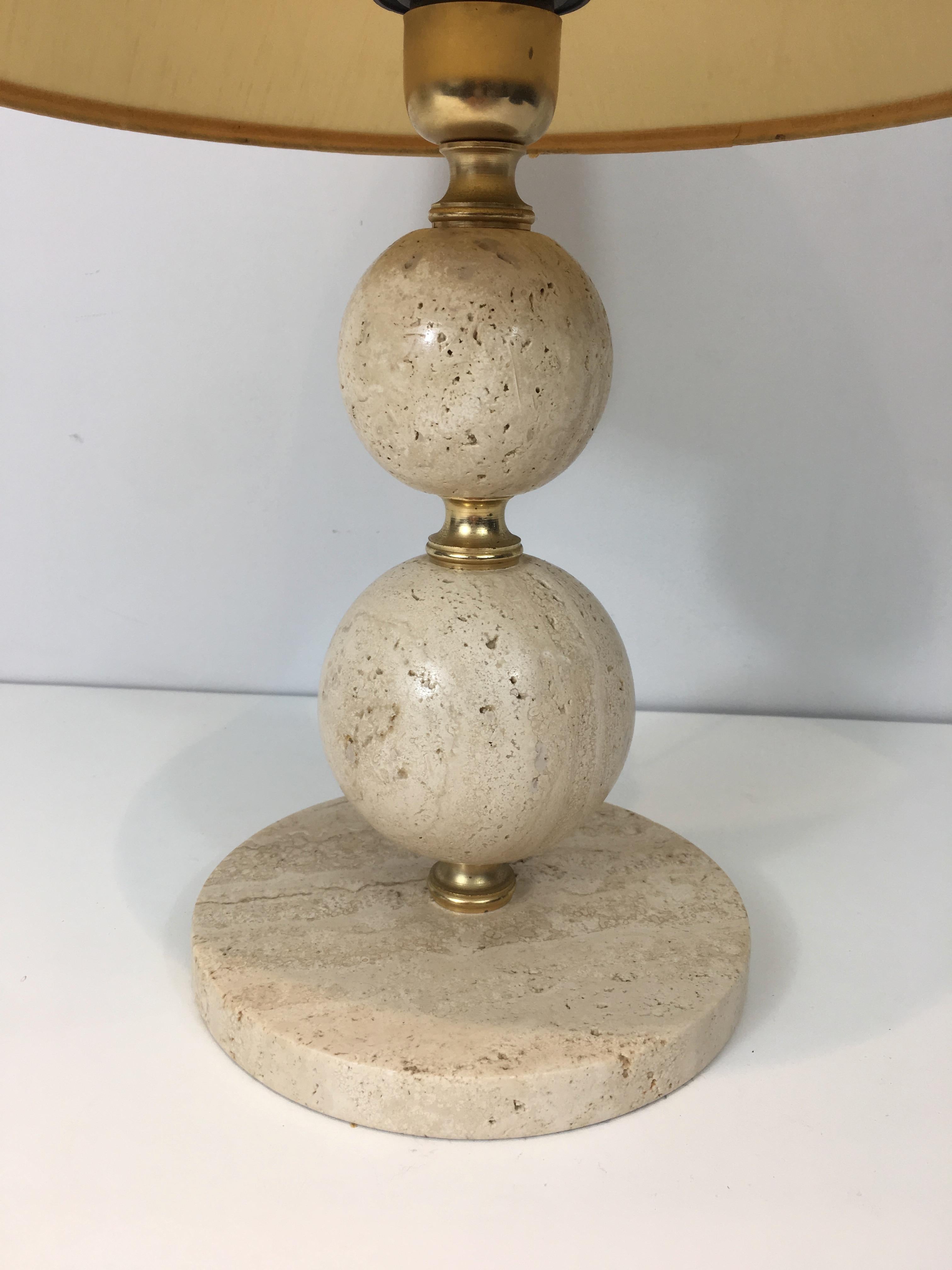 Travertin and Brass Table Lamp, circa 1970 For Sale 1