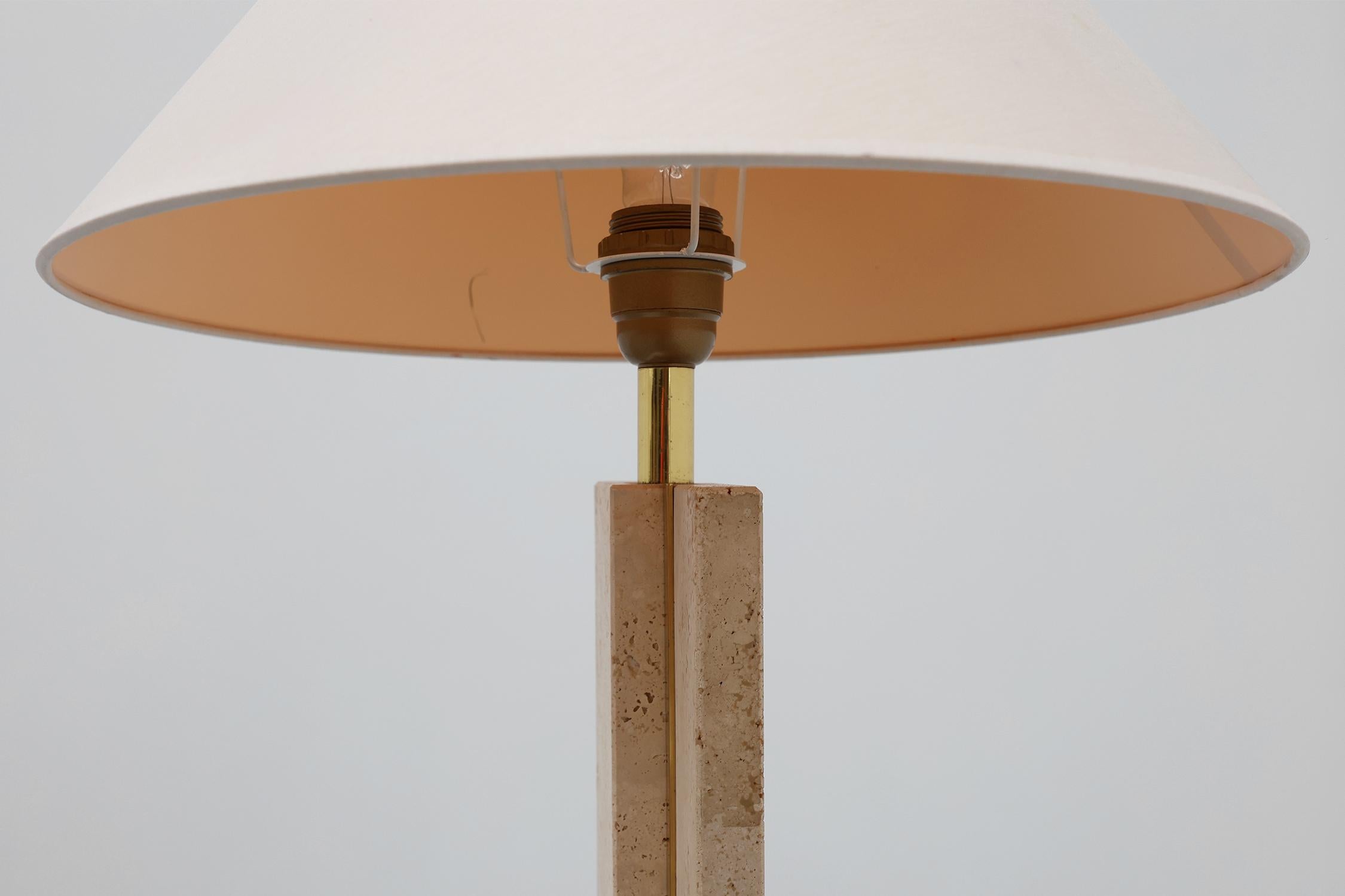 Travertin and messing table lamp by Belino in Hollywood regency style For Sale 3