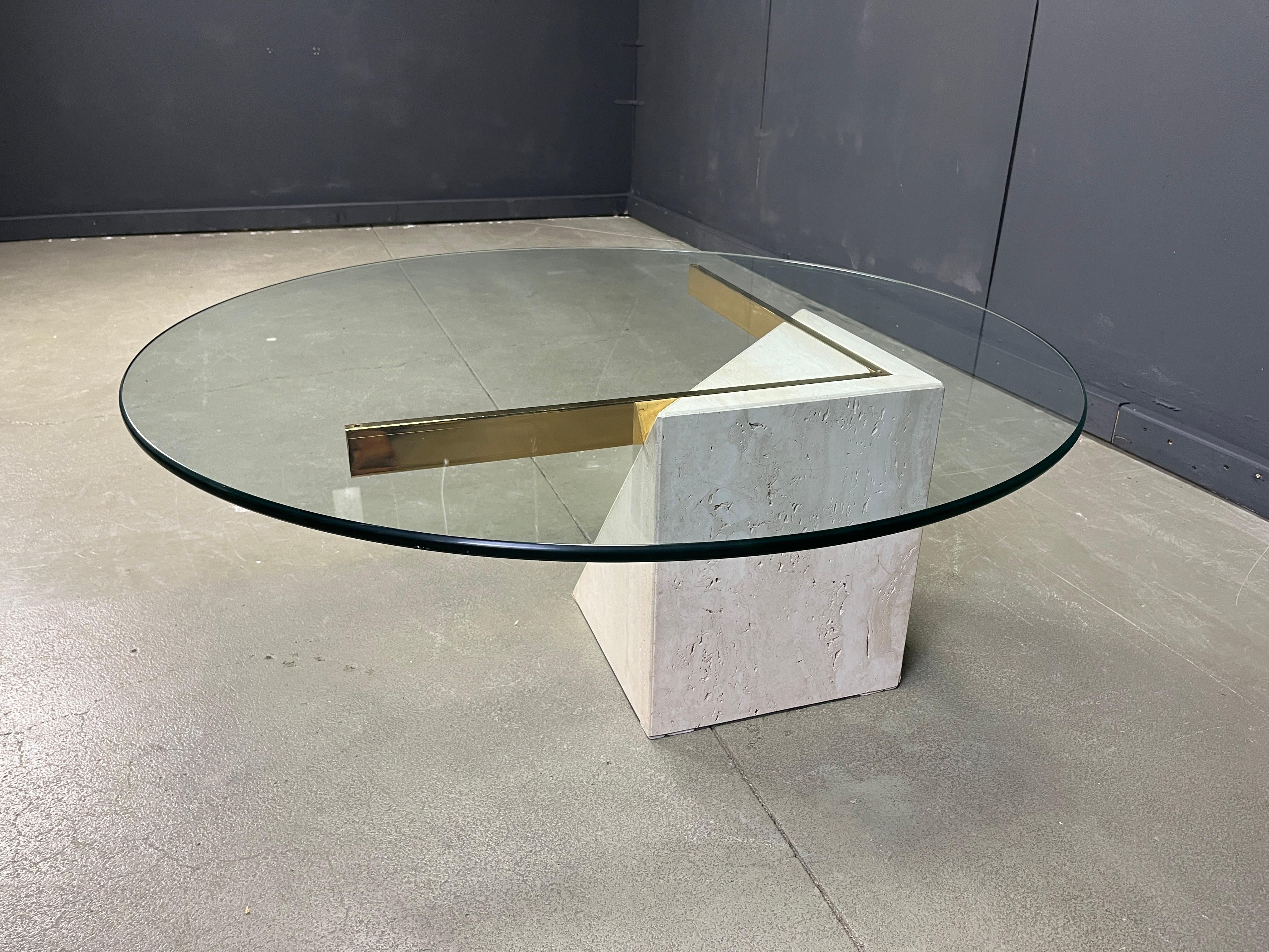Vintage travertine and brass coffee table by Artedi

Comes with a clear glass top.

Good condition.

This style can be mixed in lots of interiors.

1980s - Italy

Dimensions
Height: 43cm
Width x depth: 90cm (base 65x65cm)

Ref.: 25041711

*All