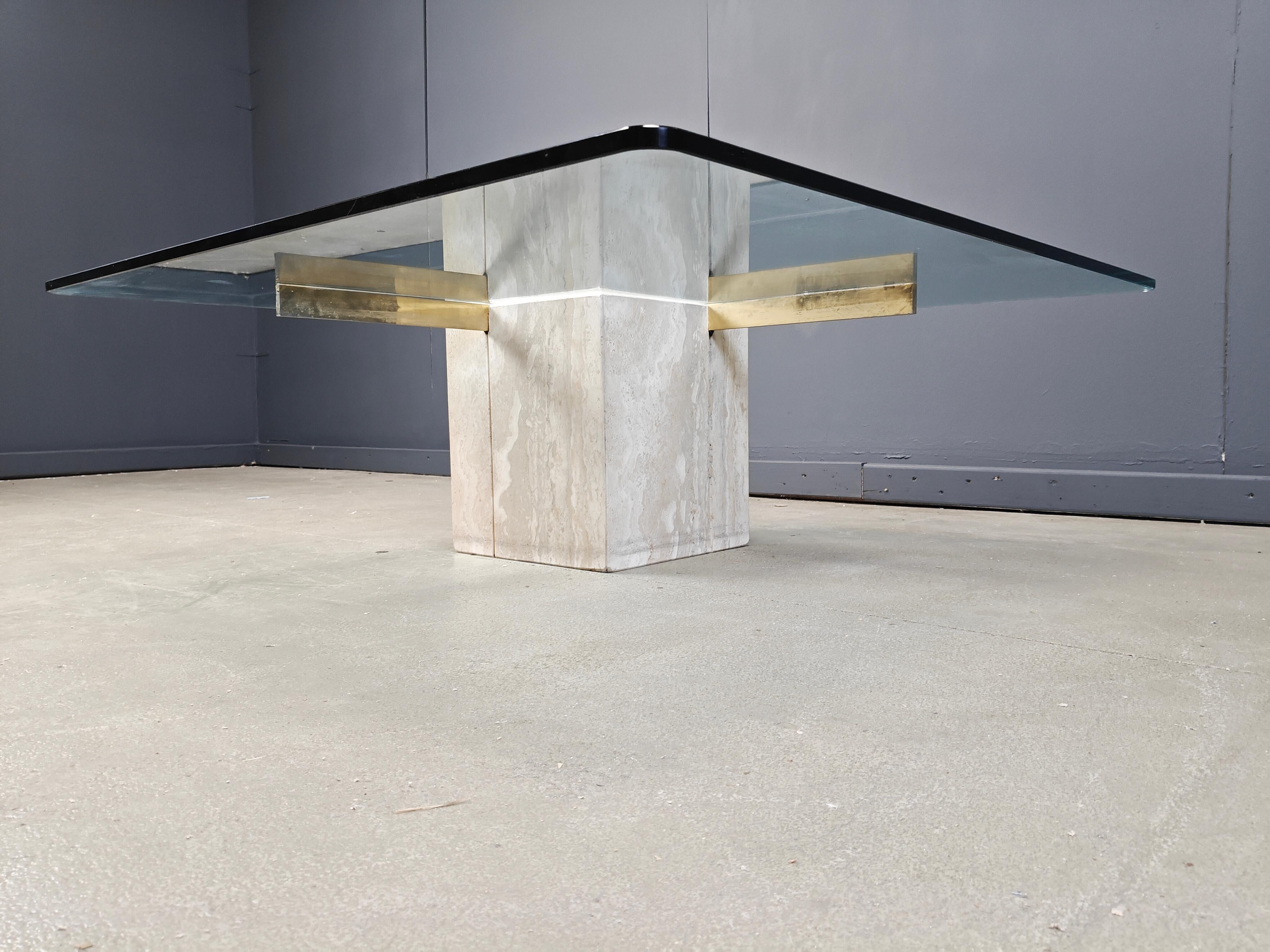 Vintage travertine and brass coffee table by Artedi

Comes with a thick clear glass top.

Good condition.

This style can be mixed in lots of interiors.

1980s - Italy

Dimensions
Height: 42cm
Width x depth: 110cm

Ref.: 25081203

*All images are