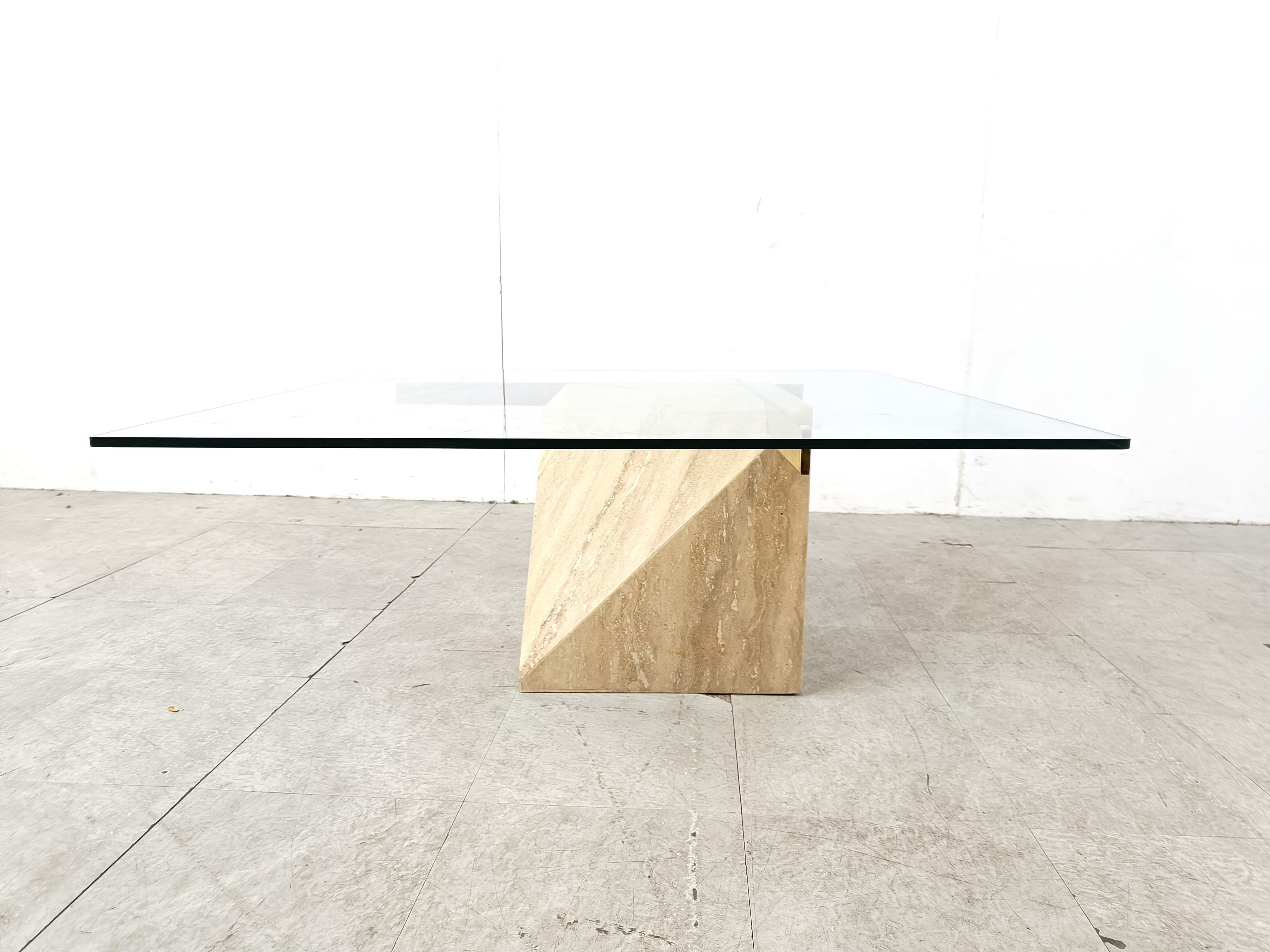 Travertine and brass coffee table by Artedi, 1980s In Good Condition For Sale In HEVERLEE, BE