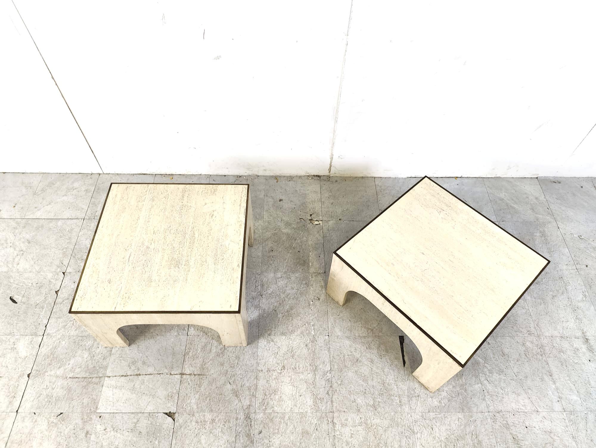 Gorgeous pair of arched leg coffee tables or side tables attributed to WIlly Rizzo.

Made ouf of travertine with a brass finish.

Good condition

1970s - Italy

Dimensions
Height: 36cm
Width x depth: 60cm

Ref.: 165413