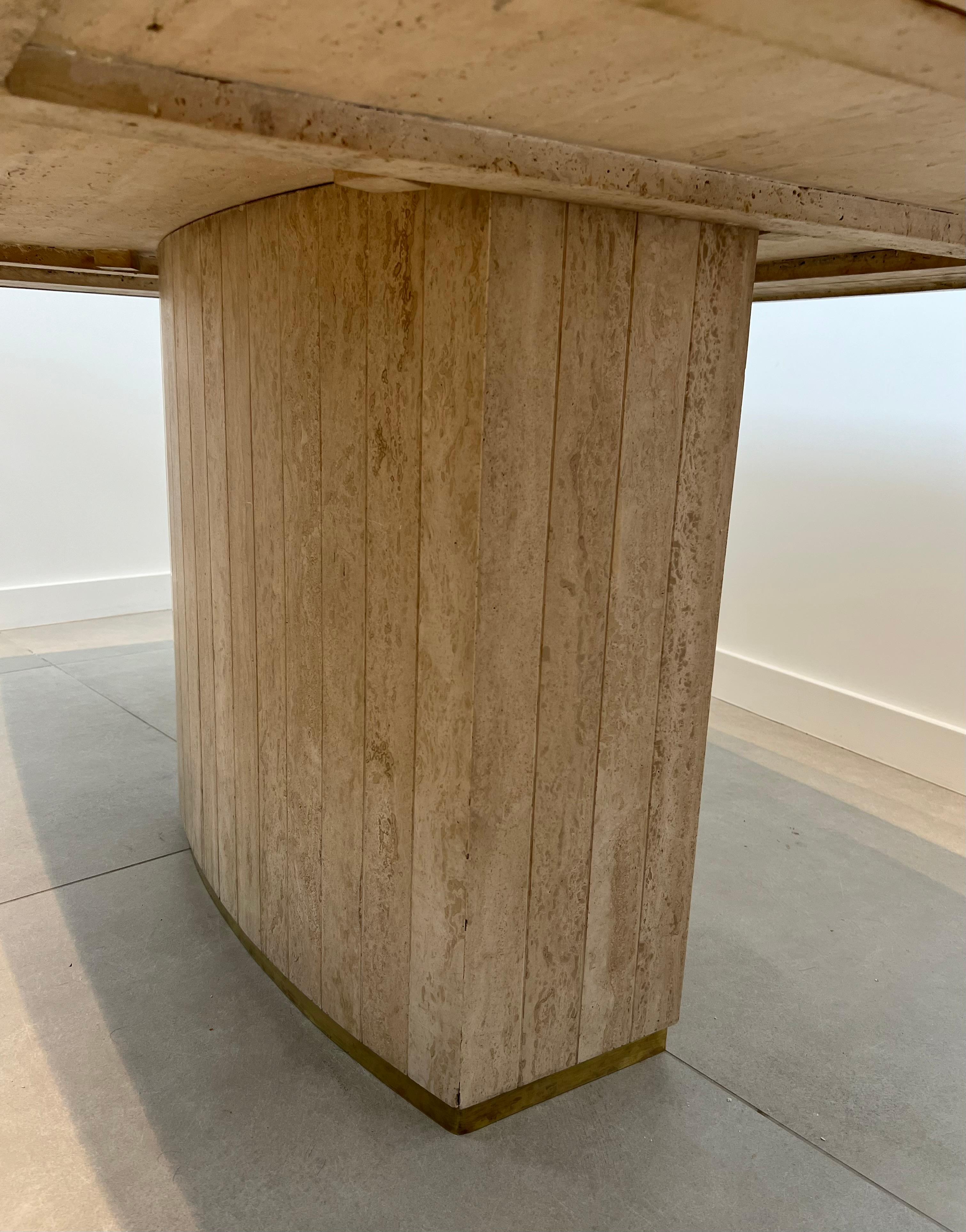Table de salle à manger en travertin et laiton par Willy Rizzo en vente 3