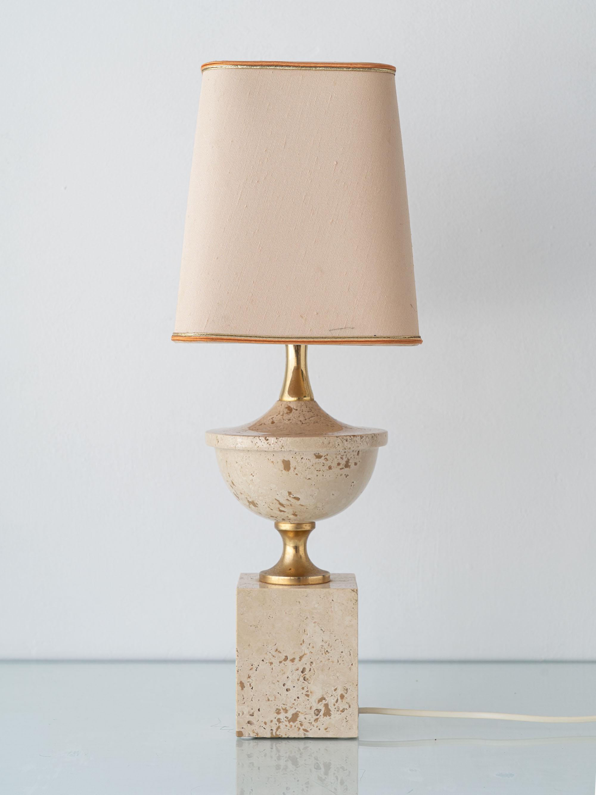Mid-Century moderno Travertine and Brass Table Lamp attributed to Philippe Barbier, 1970s in vendita