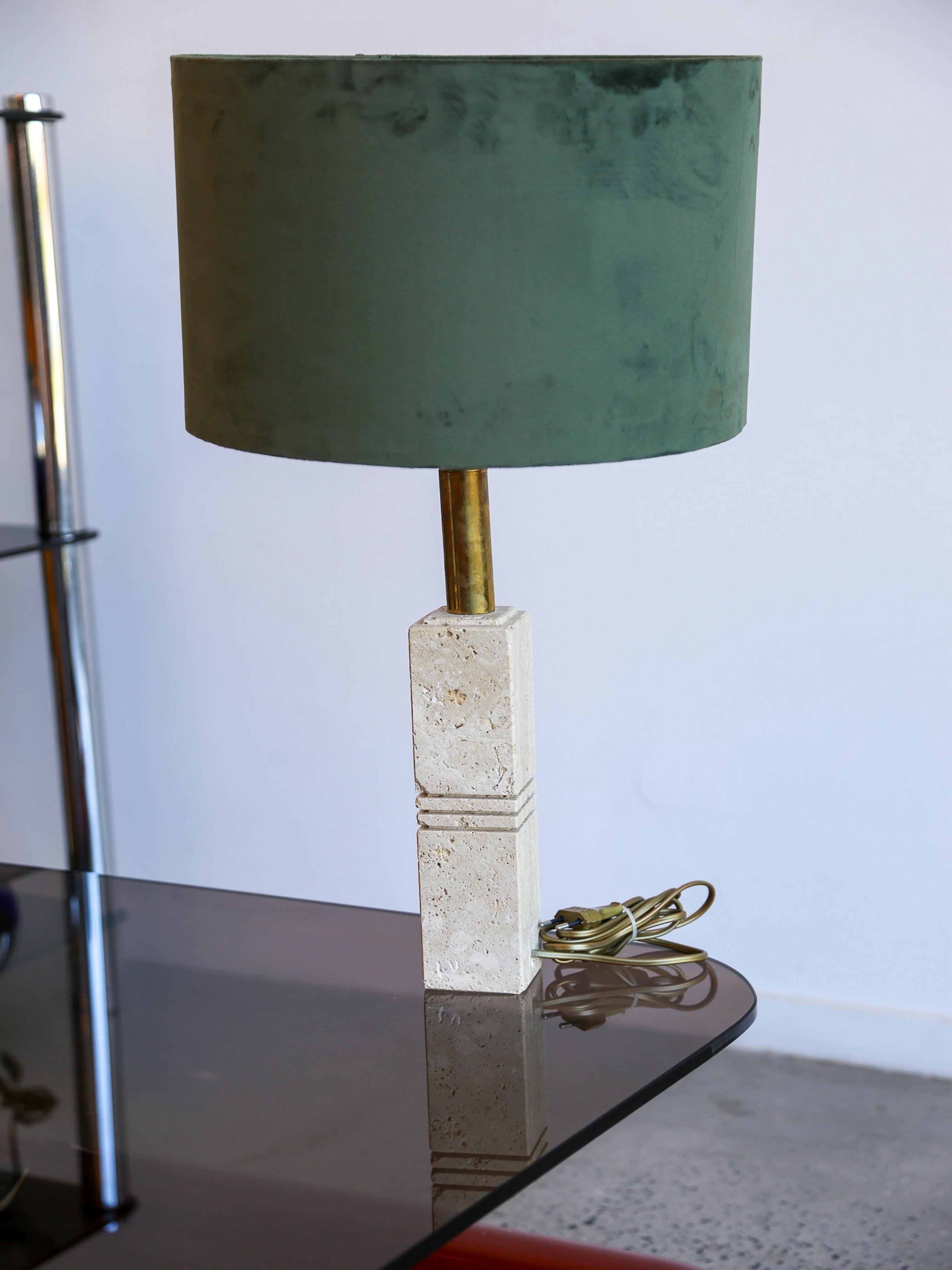 Mid-Century Modern Travertine and Brass Table Lamp by Fratelli Mannelli For Sale