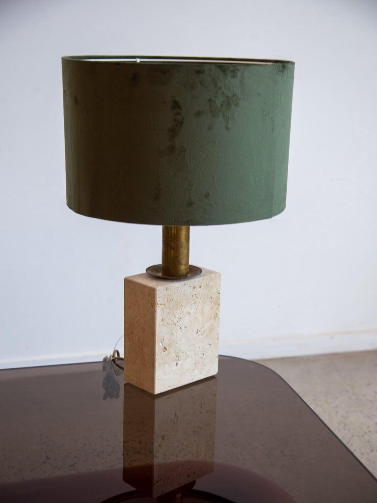 Tischlampe aus Travertin und Messing von Fratelli Mannelli im Zustand „Gut“ im Angebot in Byron Bay, NSW