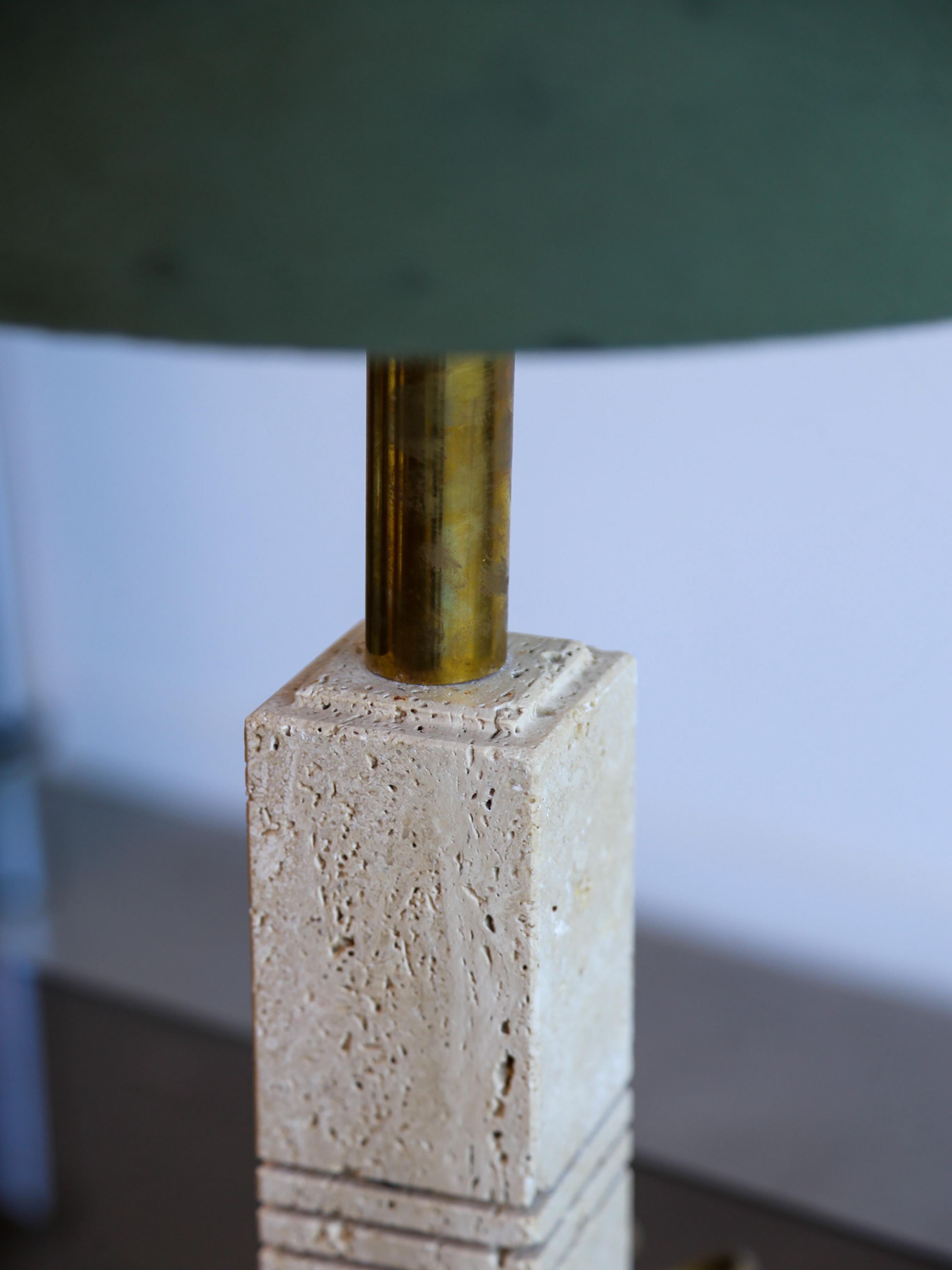 Late 20th Century Travertine and Brass Table Lamp by Fratelli Mannelli For Sale