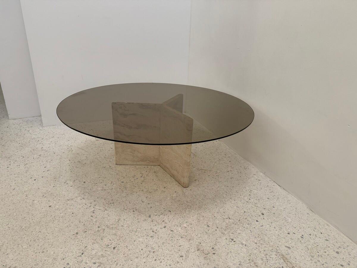 Travertine and Smoked Glass side Table In Good Condition For Sale In Brussels , BE