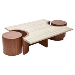 Prospect-Couchtisch aus Travertin und Nussbaumholz von Lawson-Fenning