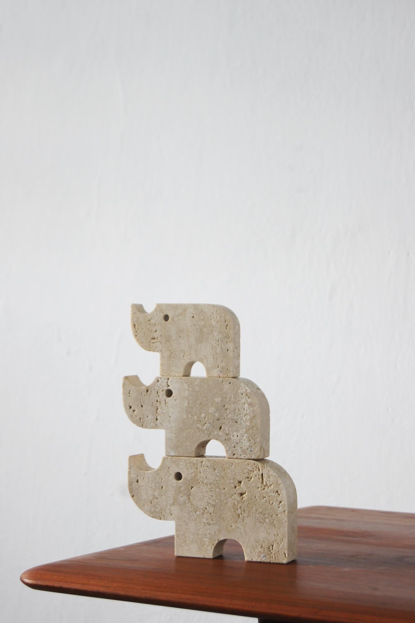 Italiano Sculture di animali in travertino dei Fratelli Mannelli, 1970, set di 3 pezzi in vendita