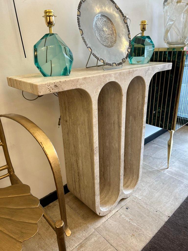 Travertine arch console monobloc sculpture, Circa 1980 For Sale 2