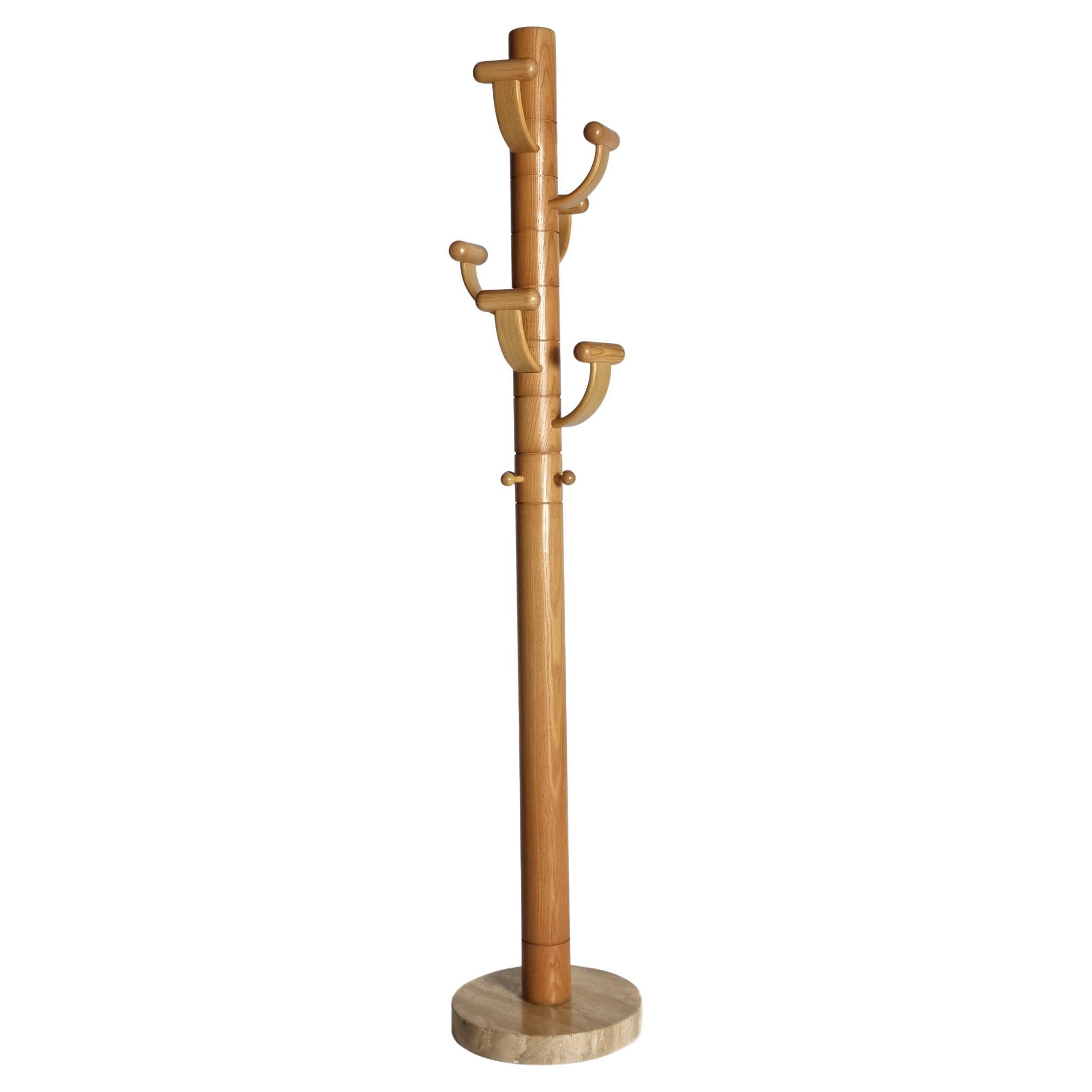 Porte-manteaux en travertin et bois de frêne d'Ettore Sottsass, 1970