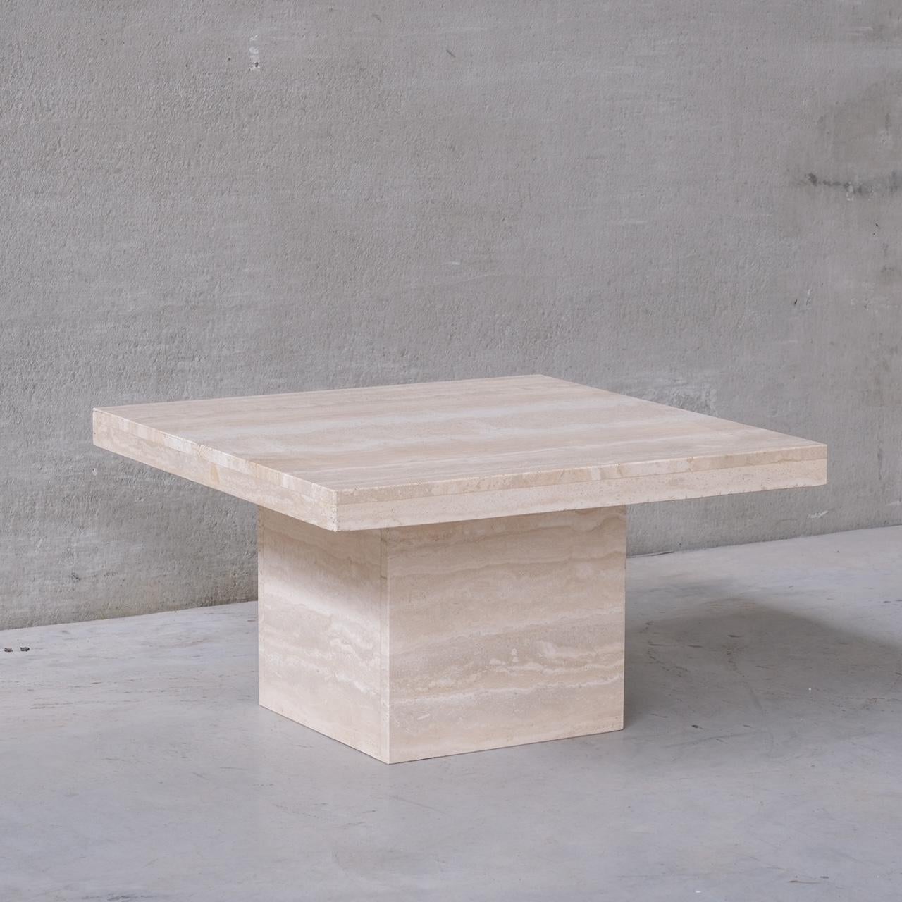 Mid-Century Modern Table basse carrée Travertine Belgium Mid-Century en vente