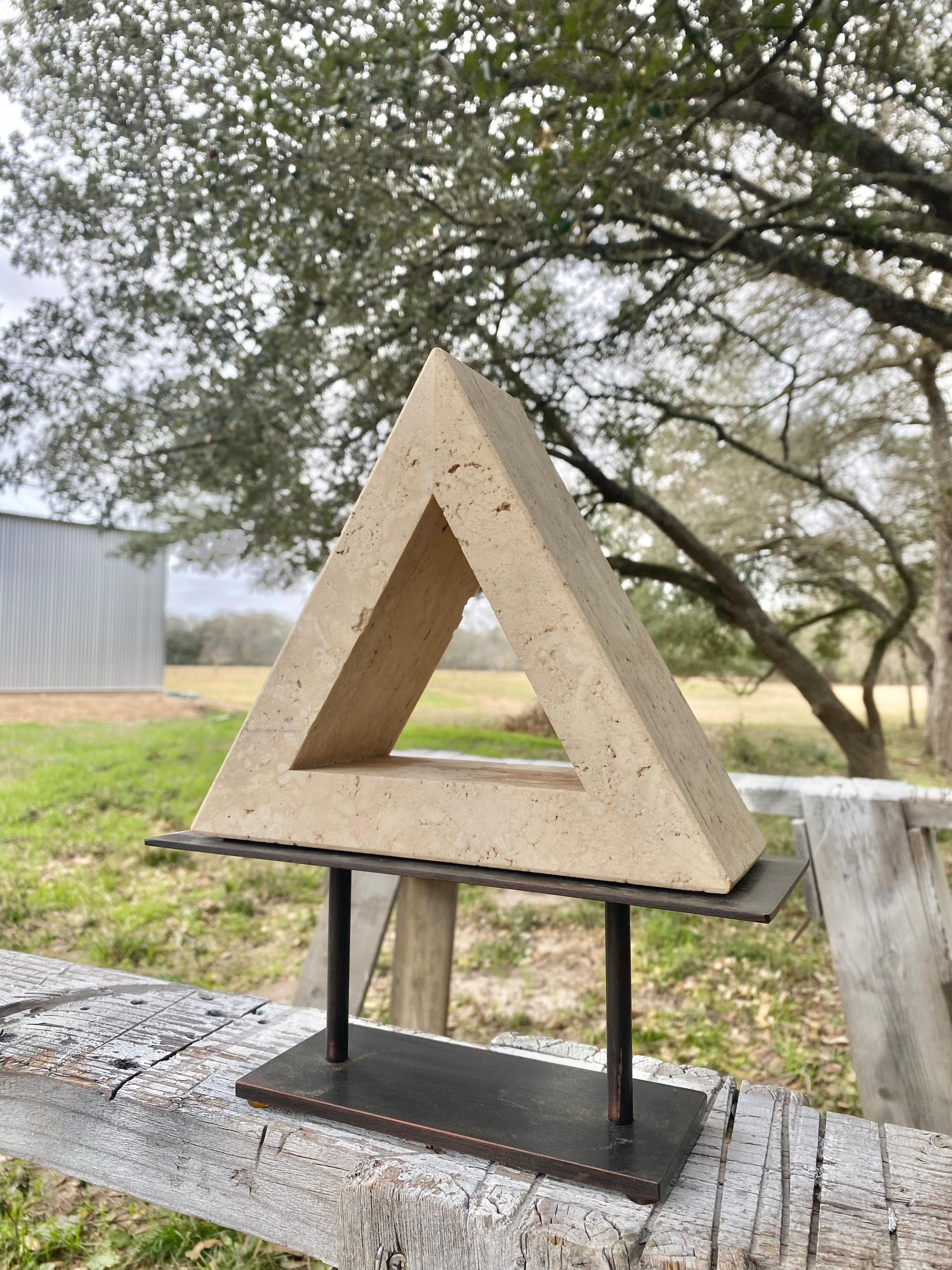 Travertine Bookend - Sculpture Attributed to Fratelli Mannelli In Good Condition For Sale In Round Top, TX