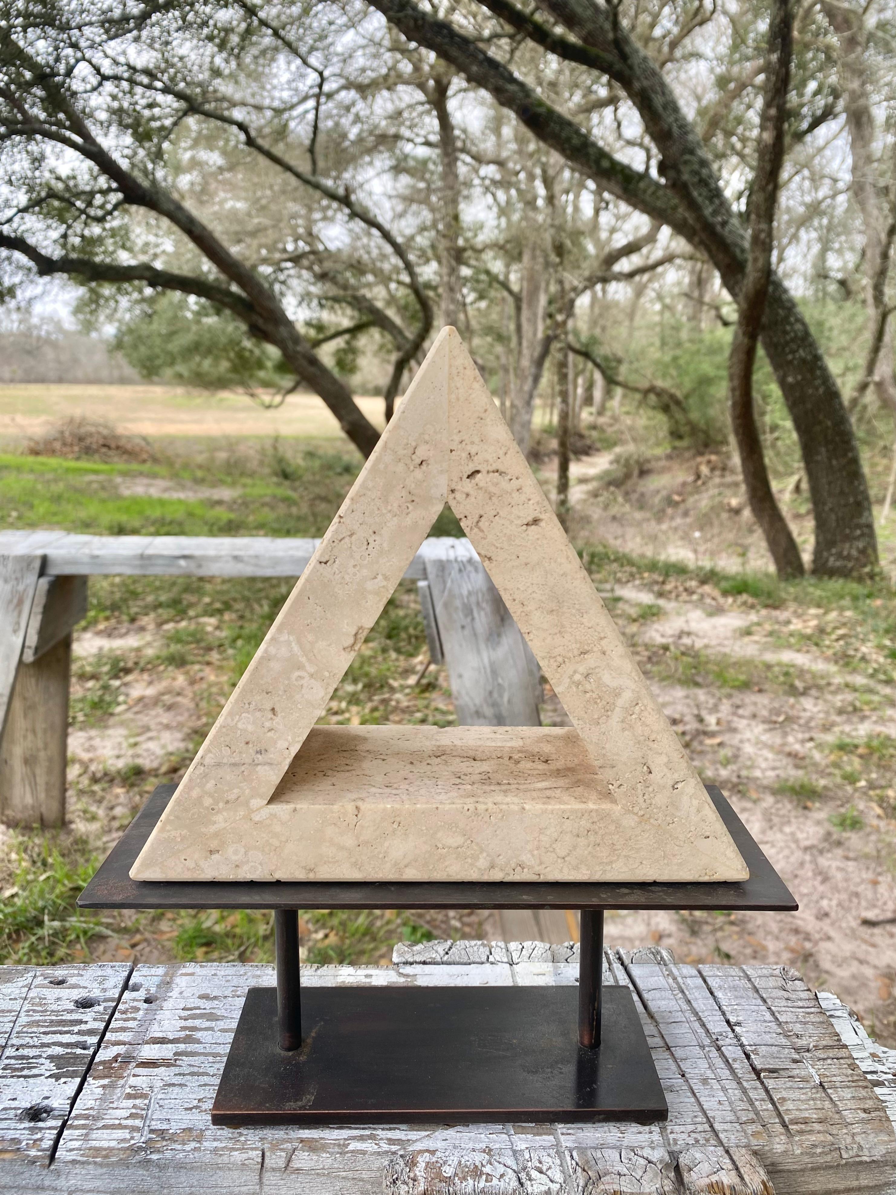 Travertine Bookend - Sculpture Attributed to Fratelli Mannelli For Sale 1