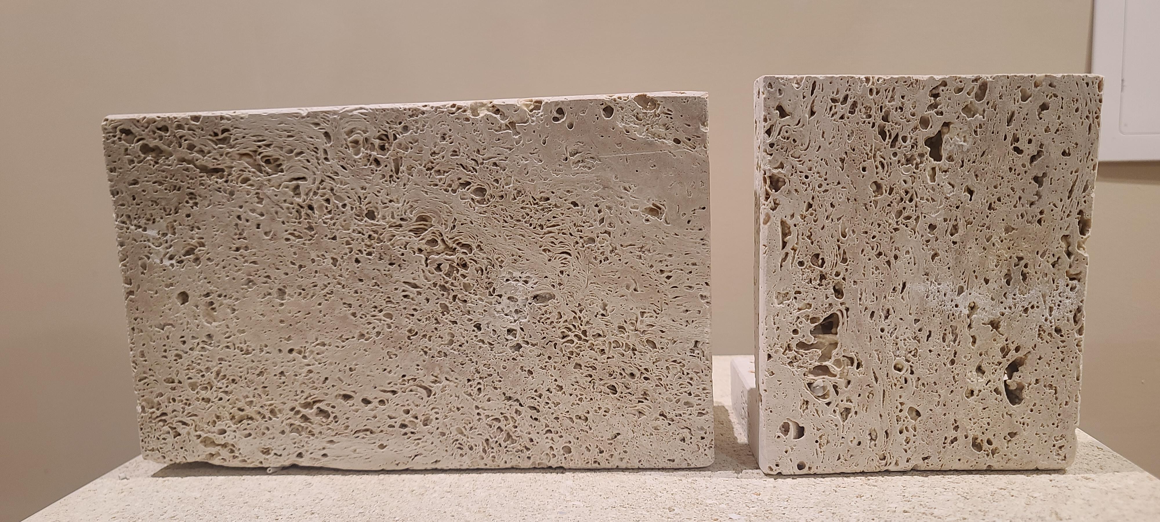 Travertine Bookends In New Condition For Sale In Maywood, NJ