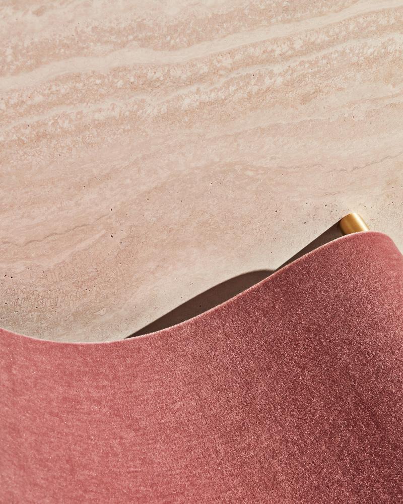 Americano Sedia in travertino, ottone e mohair di Slash Objects in vendita