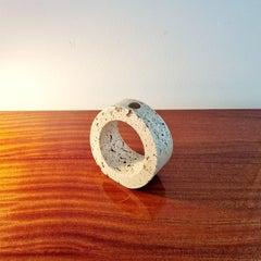 Portavelas de travertino de Enzo Mari para Fratelli Manelli, Italia Años 70