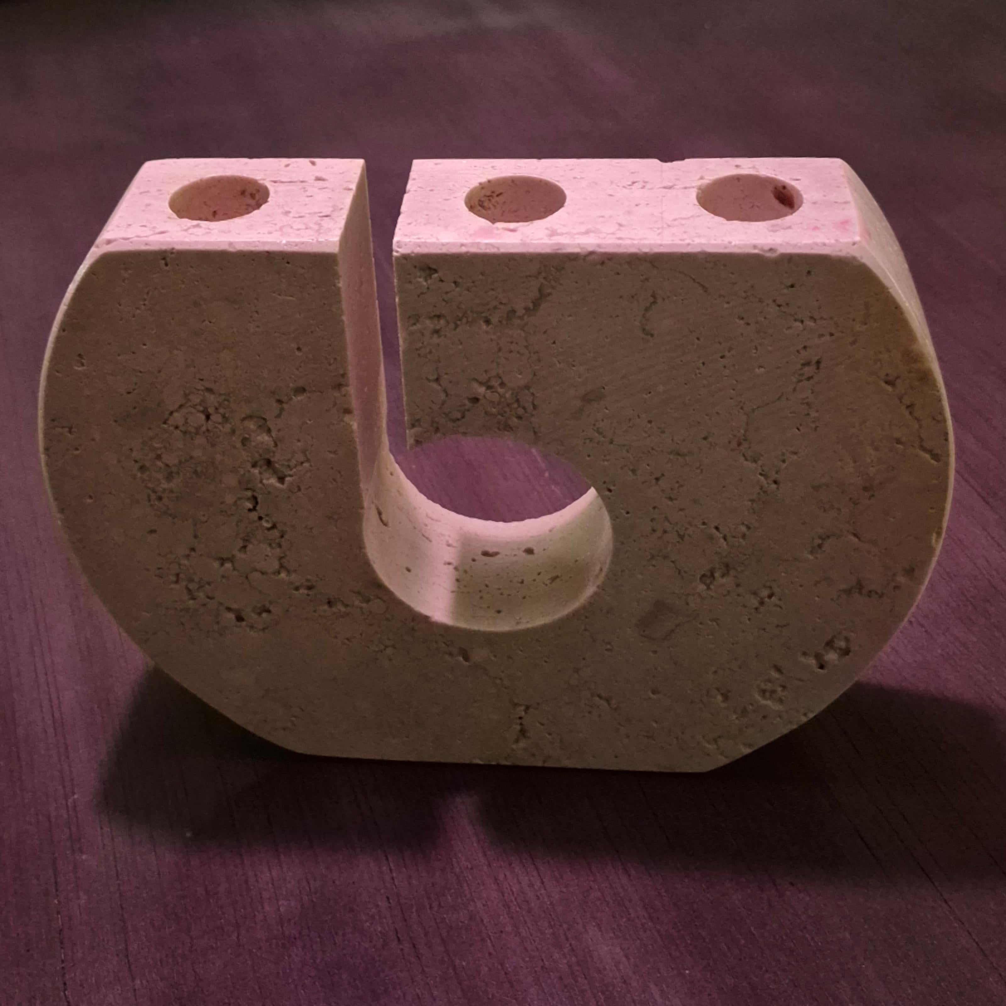Sculpté Bougeoir en travertin de Fratelli Mannelli, Italie, 1970 en vente