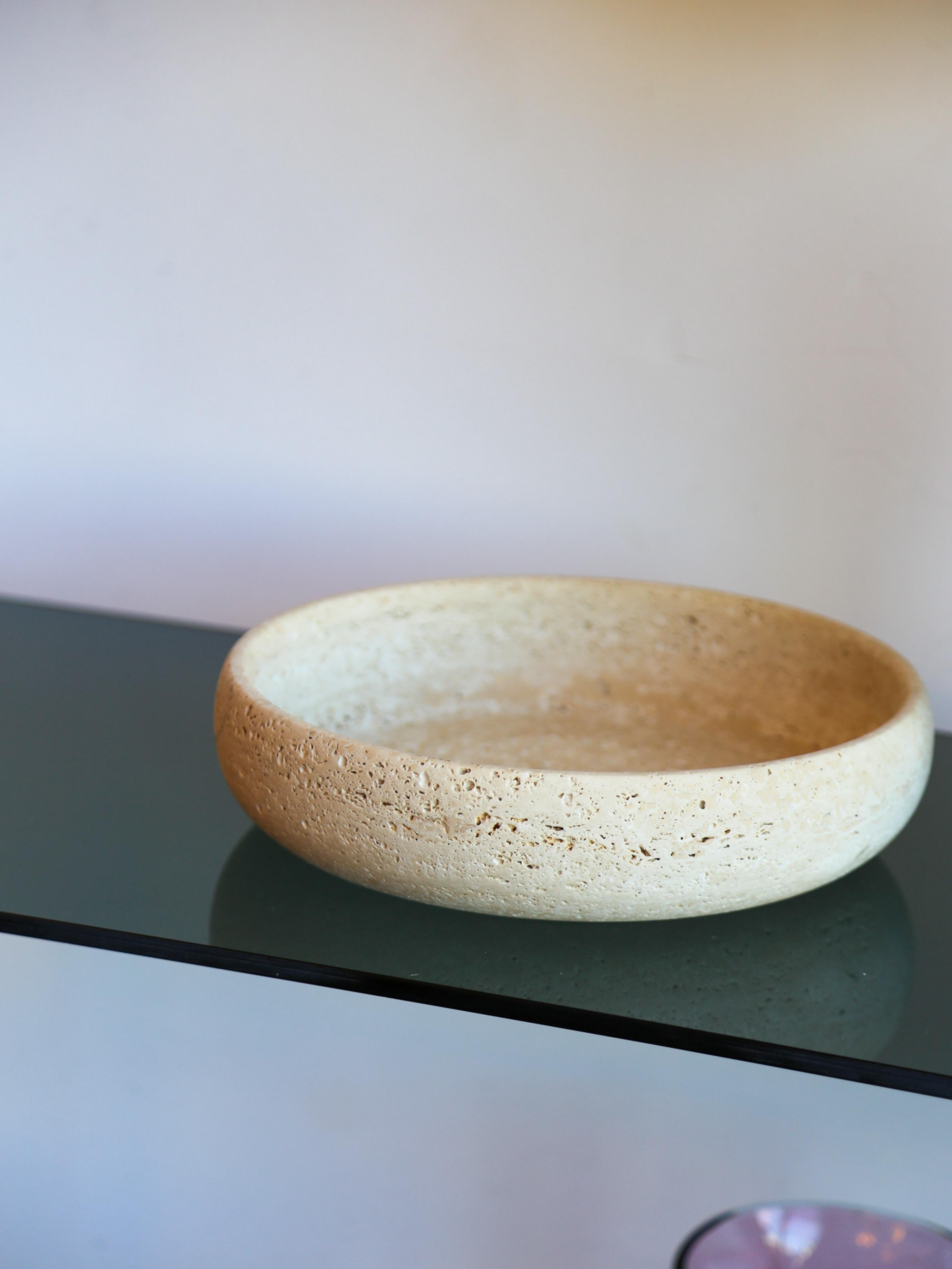 Late 20th Century Travertine Centrepiece Bowl by Fratelli Mannelli For Sale