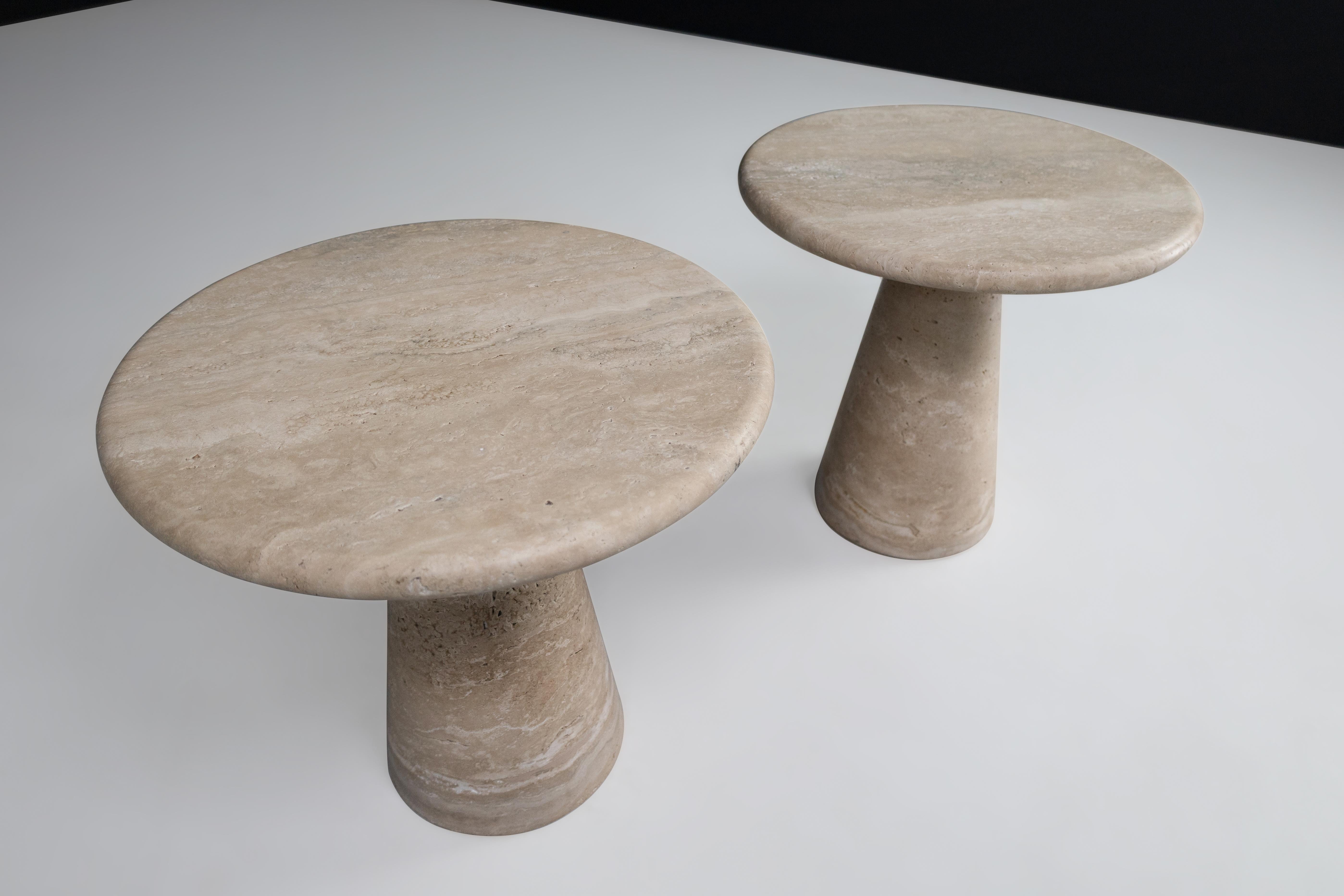 20ième siècle  Tables d'appoint ou tables basses circulaires en travertin, Italie, années 1980  en vente