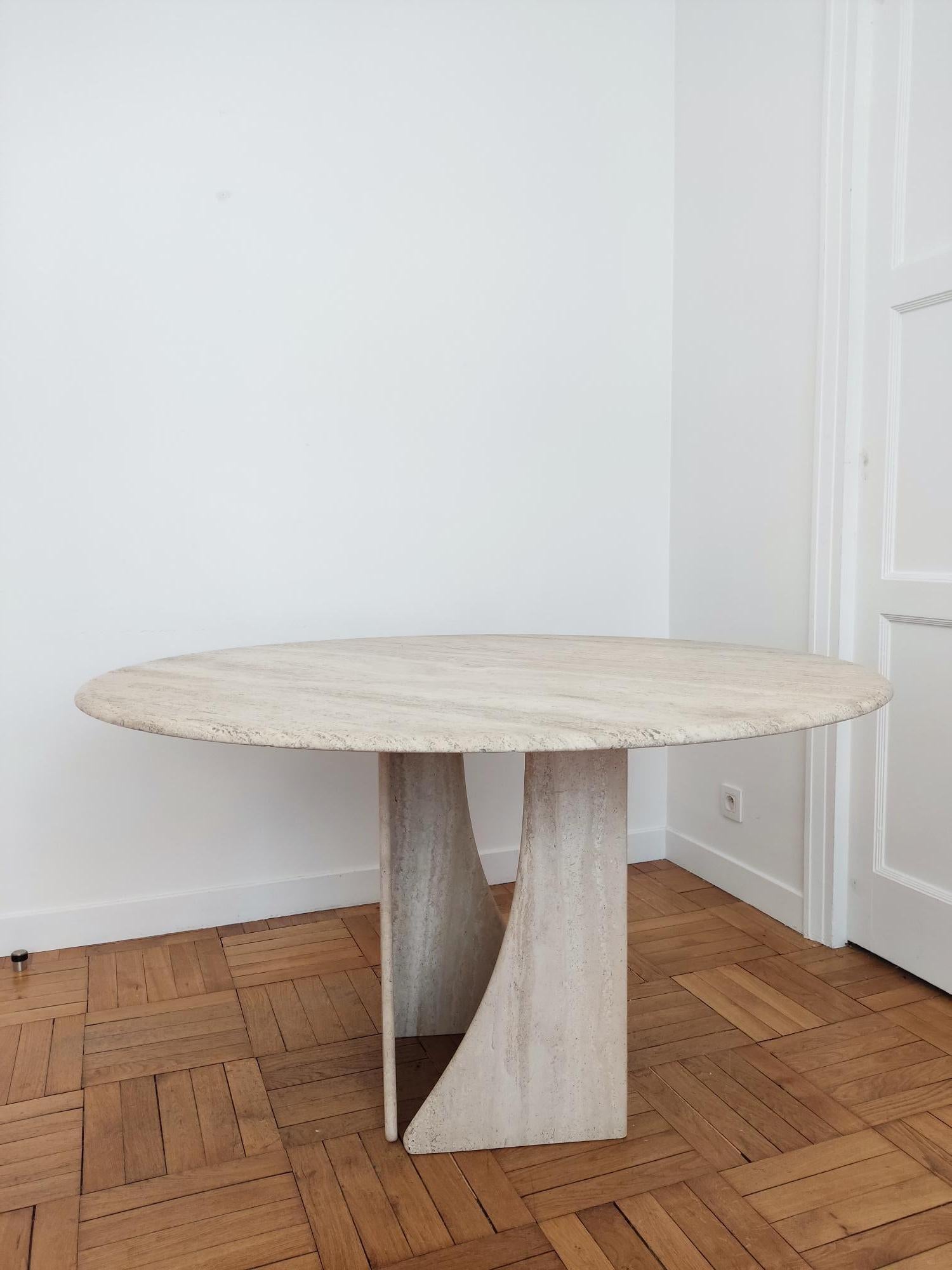 travertine circular table + 6 woods chairs  For Sale 3