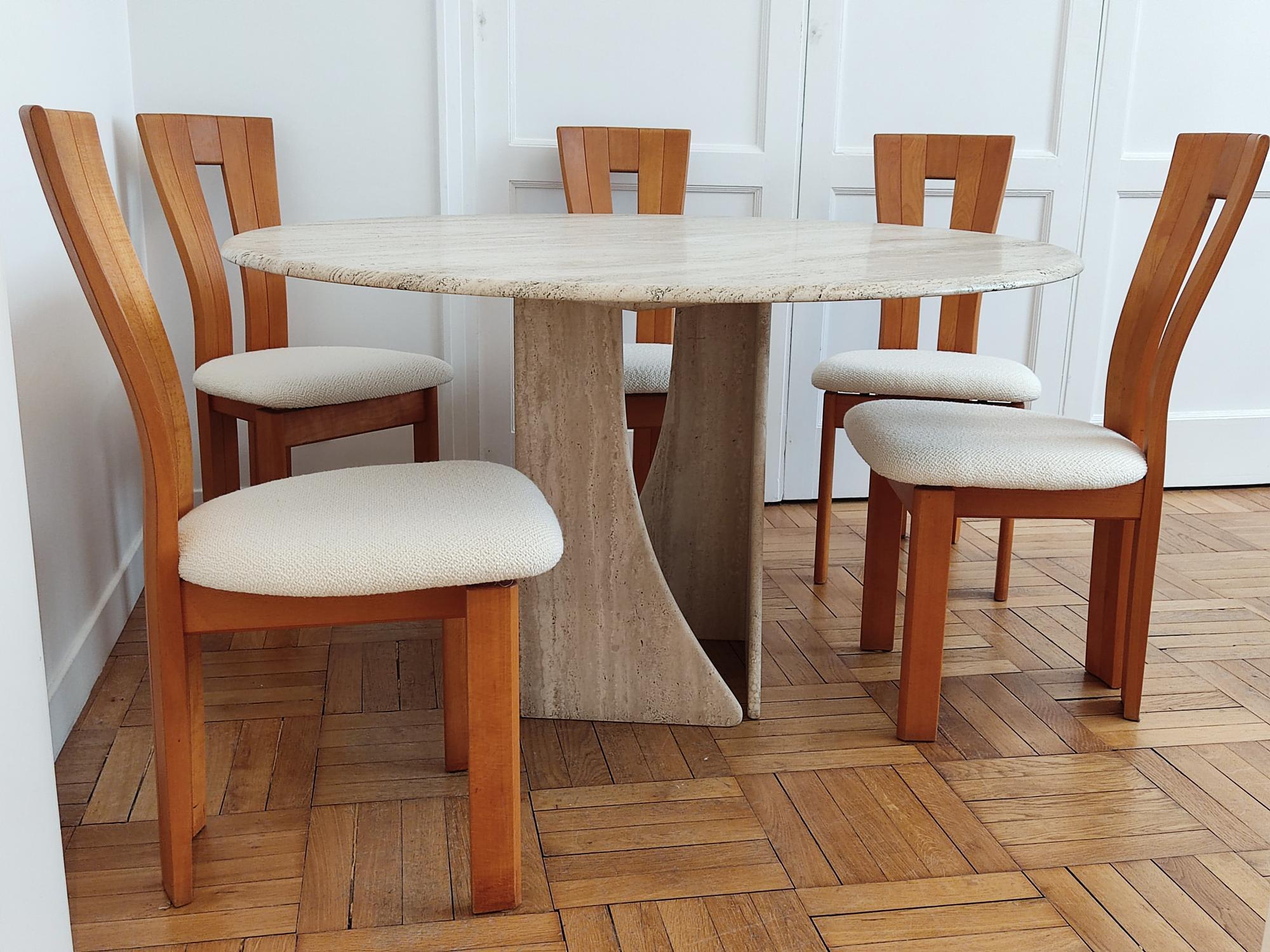 Table circulaire + 6 chaises en bois  en vente 9
