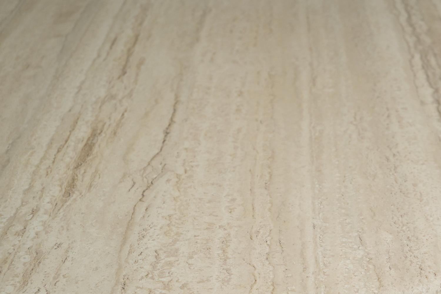 Travertine clover coffee table, 1970s Italy. For Sale 3