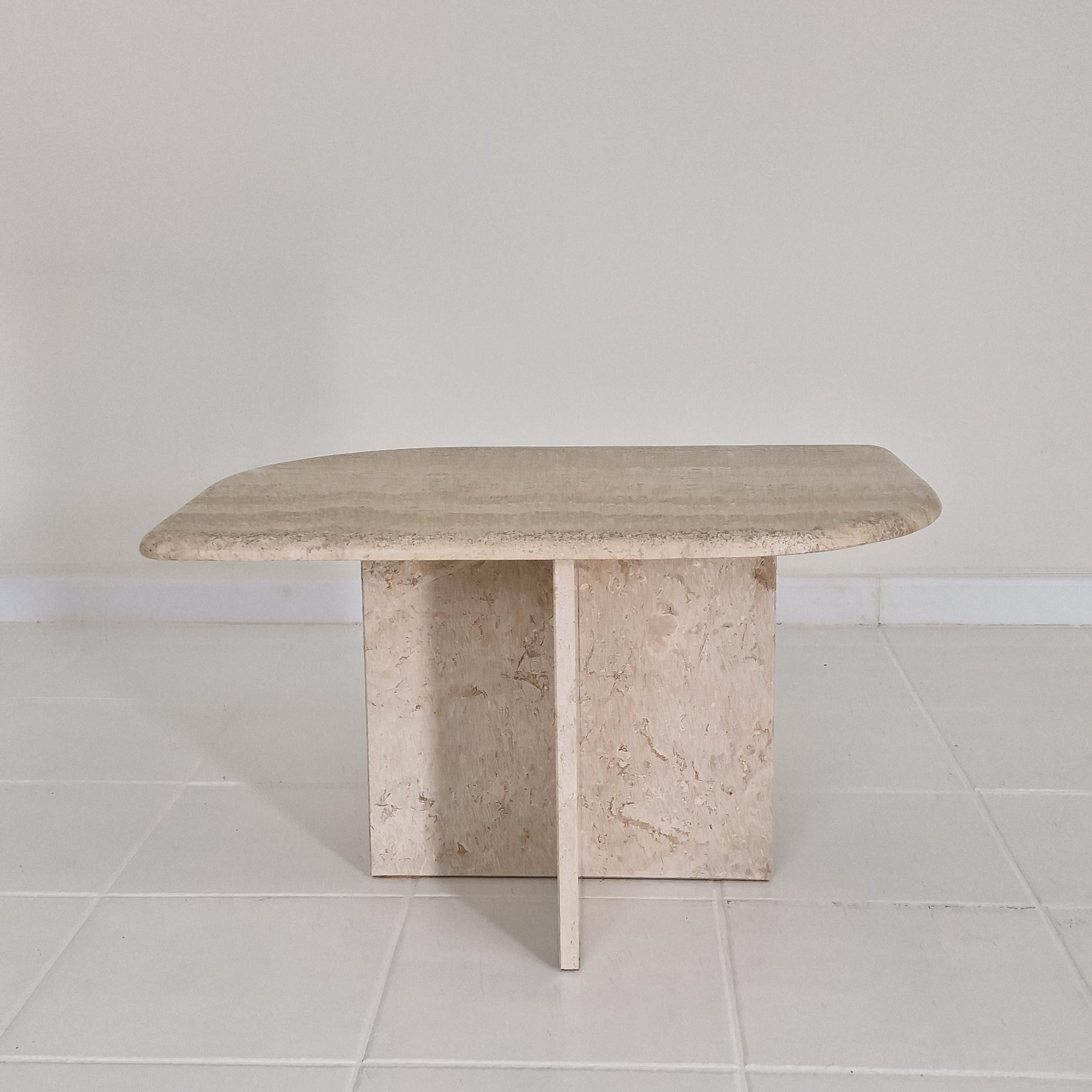 Mid-Century Modern Travertine Coffee or Side Table in Teardrop Shape, Italy 1980s For Sale