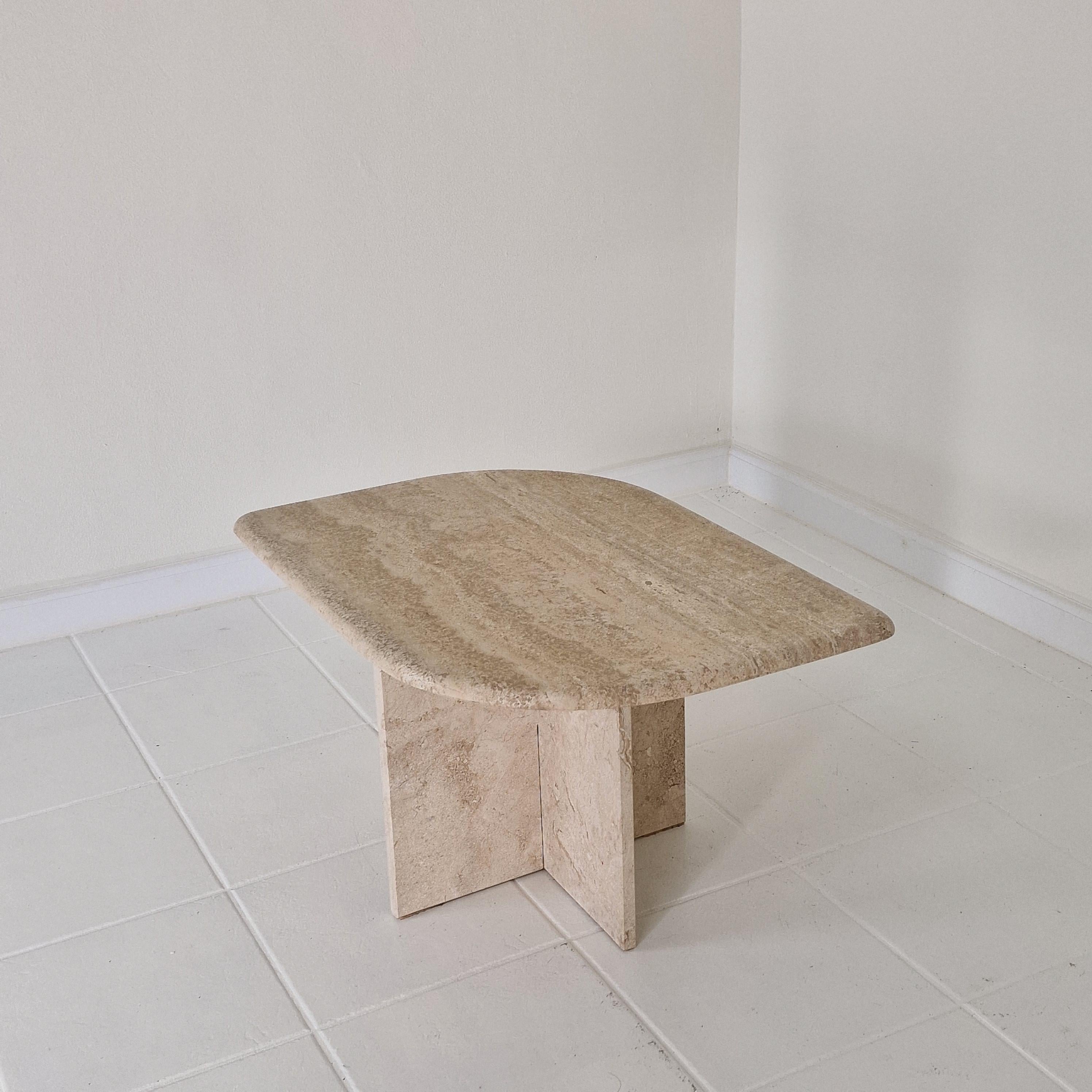 Late 20th Century Travertine Coffee or Side Table in Teardrop Shape, Italy 1980s For Sale