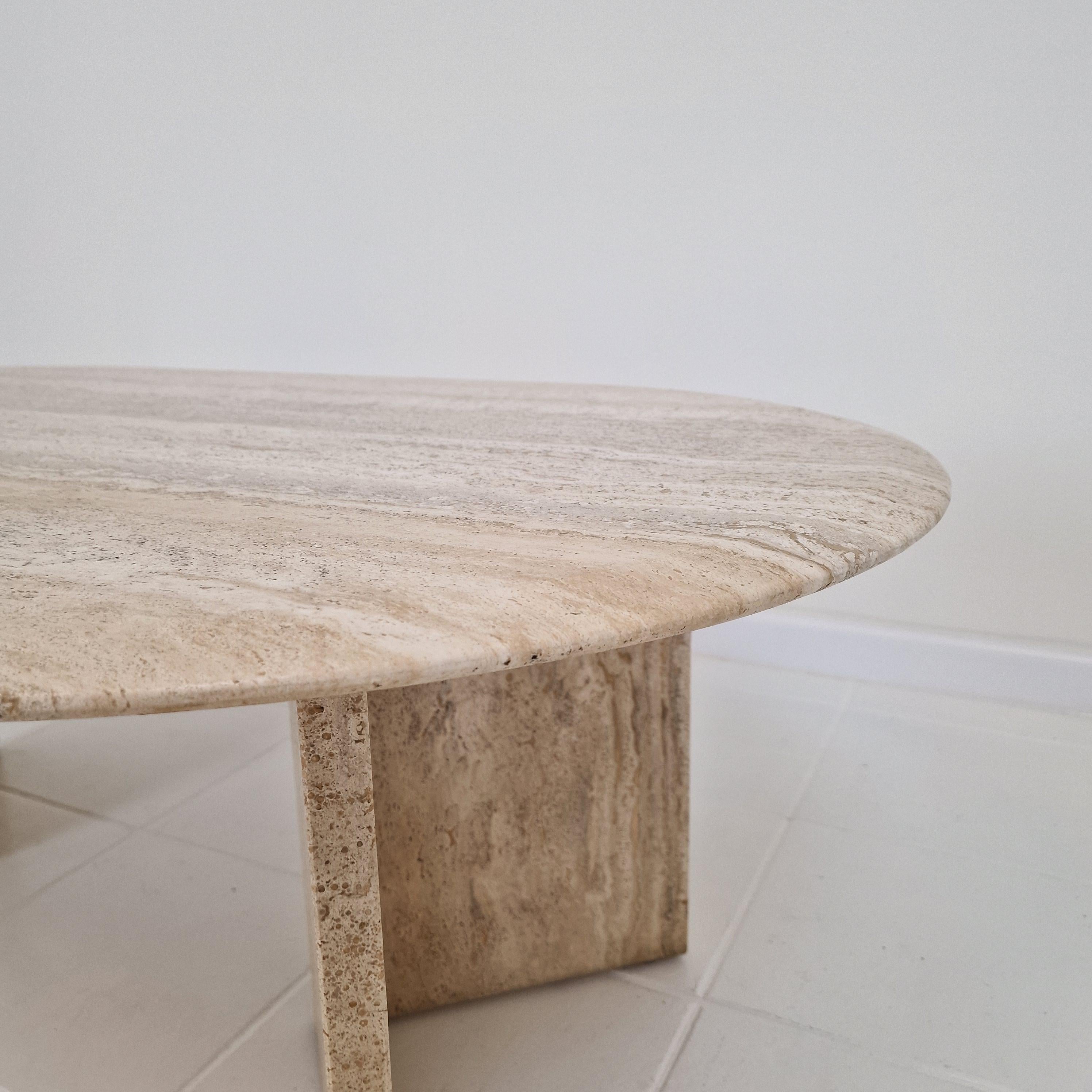 Table basse ou table d'appoint en travertin, Italie, années 1980 en vente 4