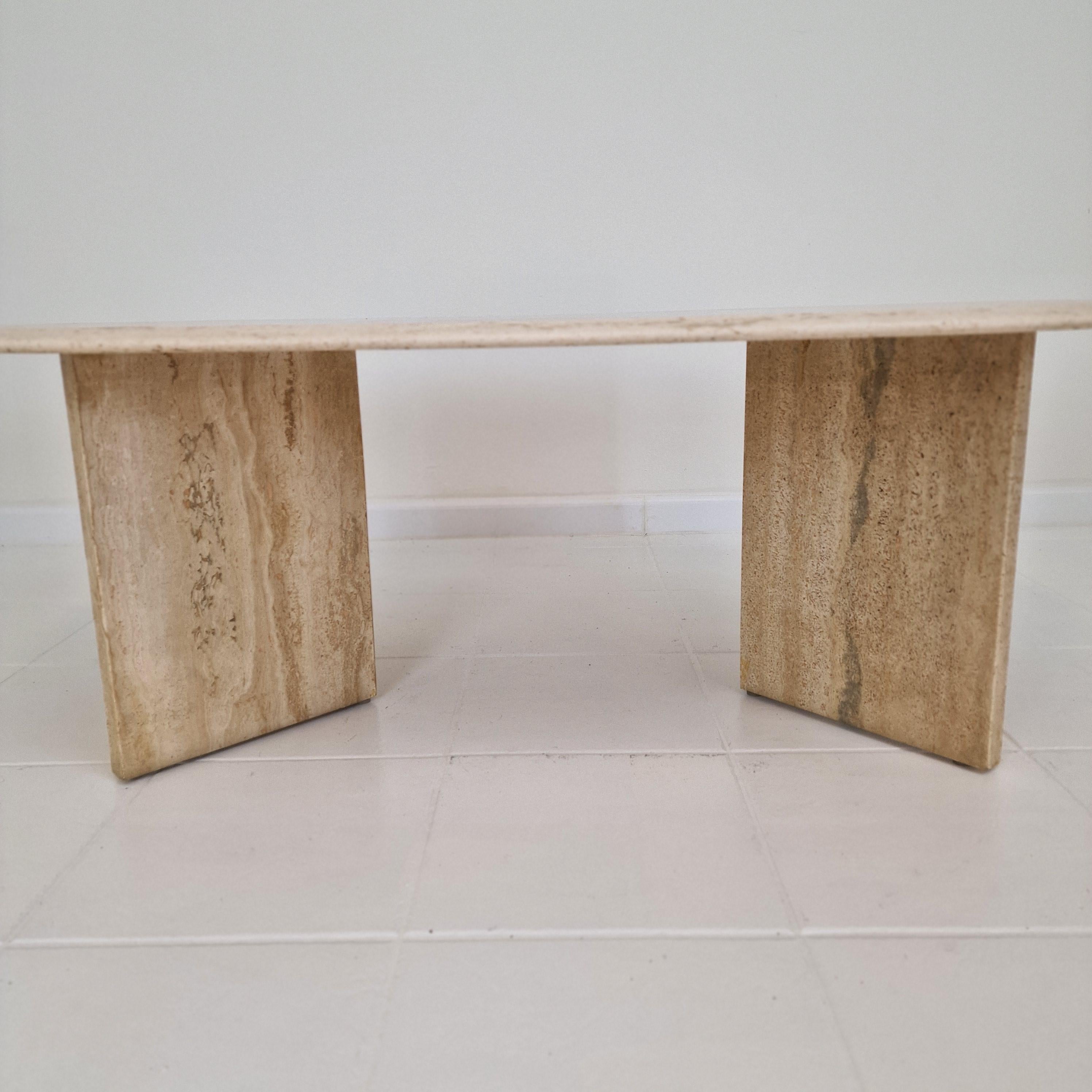 Table basse ou table d'appoint en travertin, Italie, années 1980 en vente 6