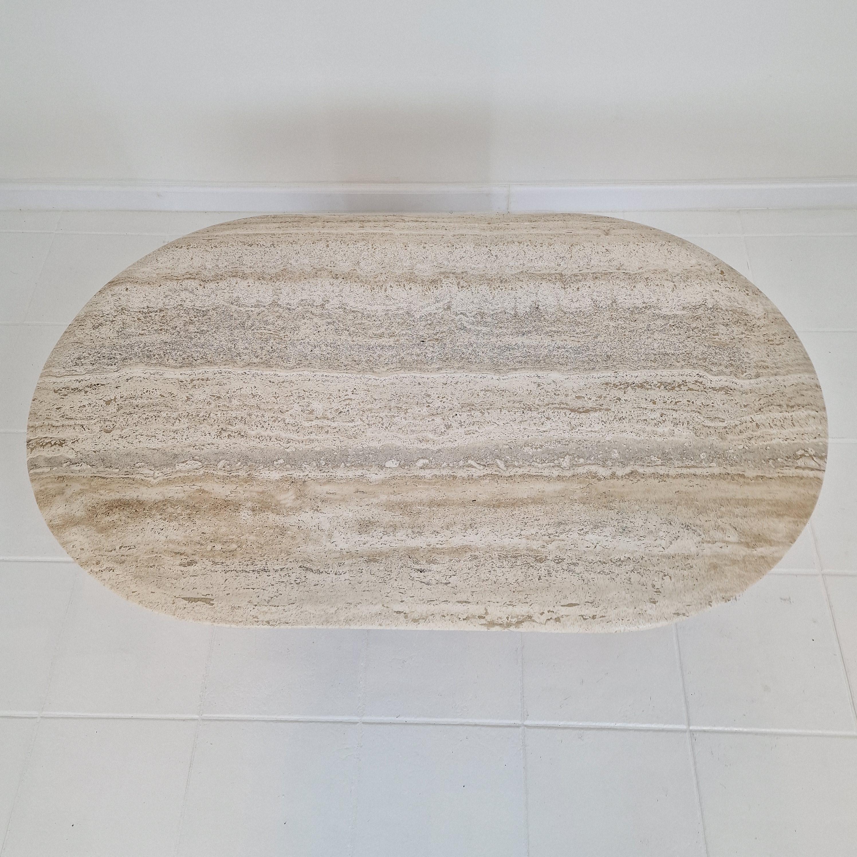 Travertin Table basse ou table d'appoint en travertin, Italie, années 1980 en vente