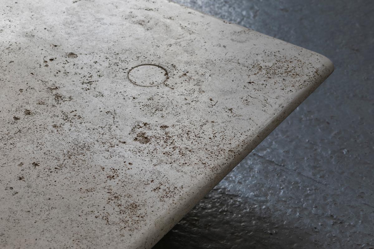 Angelo Mangiarotti Travertine Coffee Table for Up&Up, Italy, 1970s In Good Condition In Antwerpen, BE