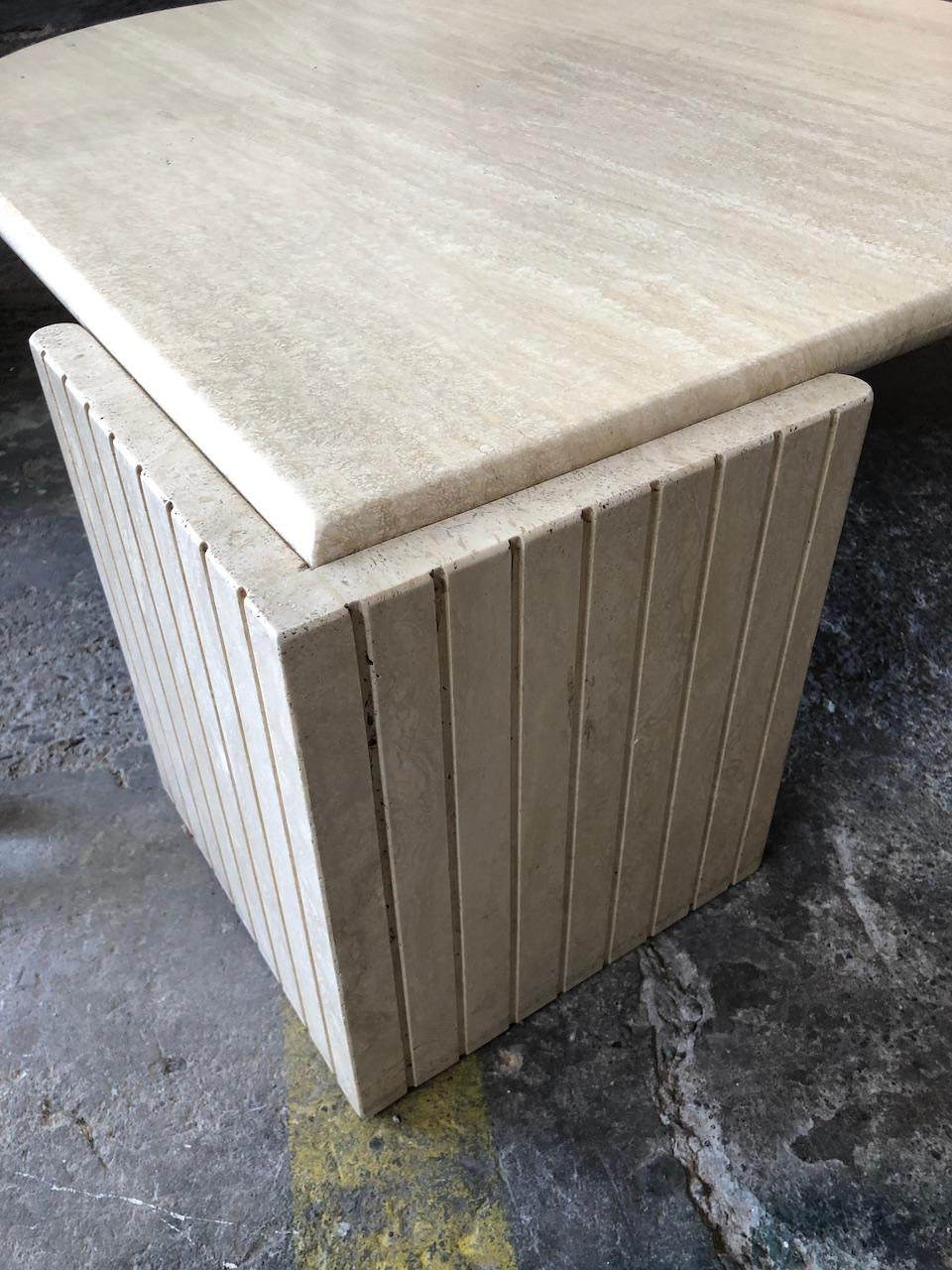  Travertine Coffee Table by Roche Bobois France 1970 In Good Condition In Saint Rémy de Provence, FR