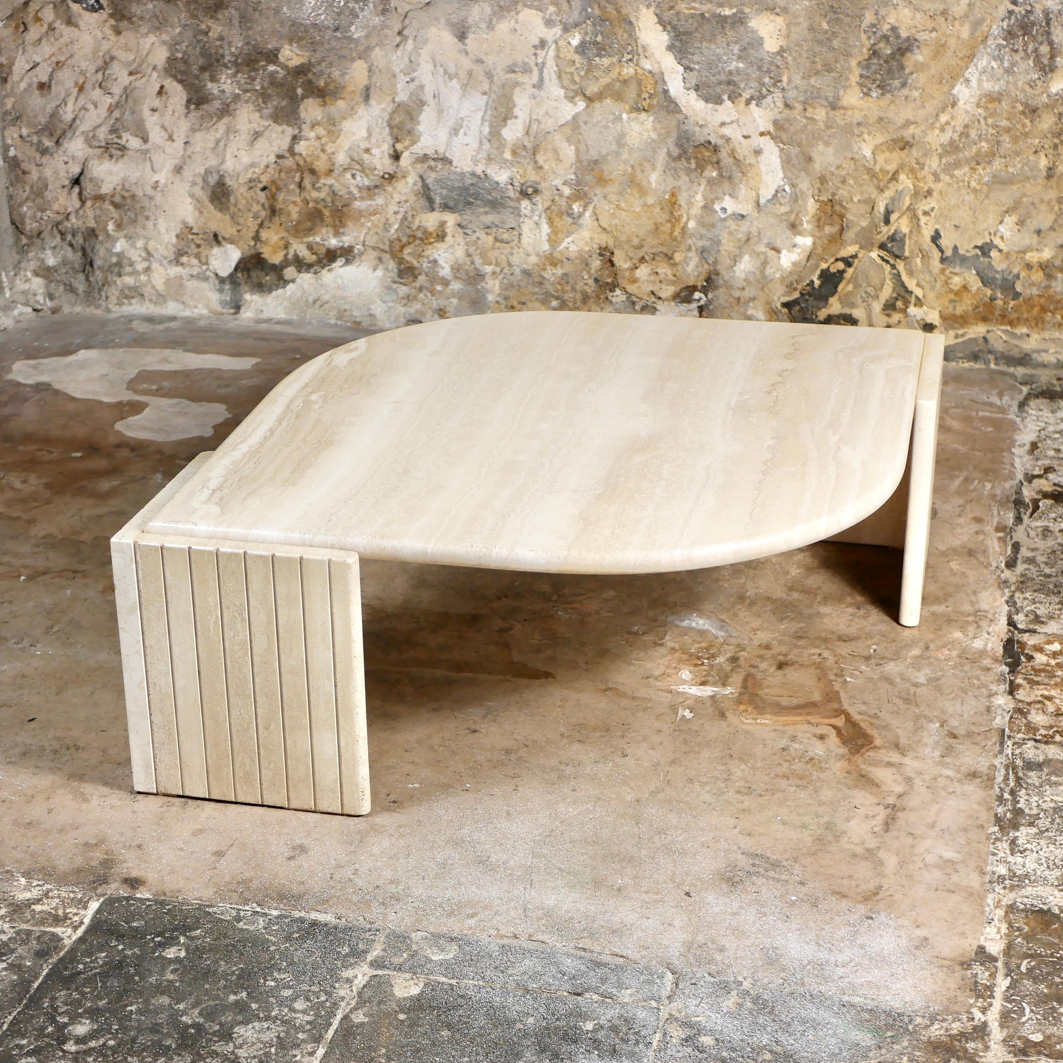 Table basse en travertin de Roche Bobois, fabriquée en France, 1970 3