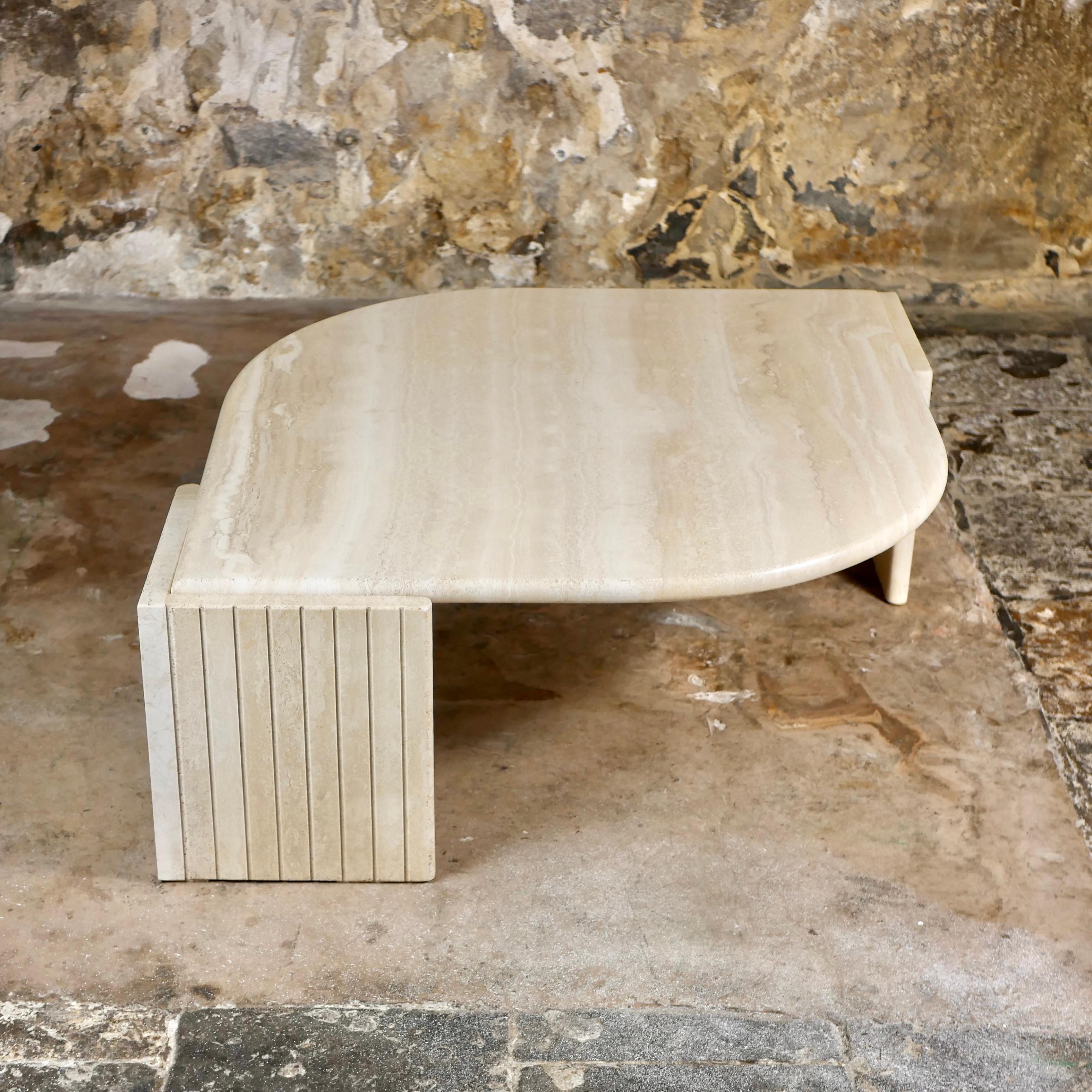 Table basse en travertin de Roche Bobois, fabriquée en France, 1970 7
