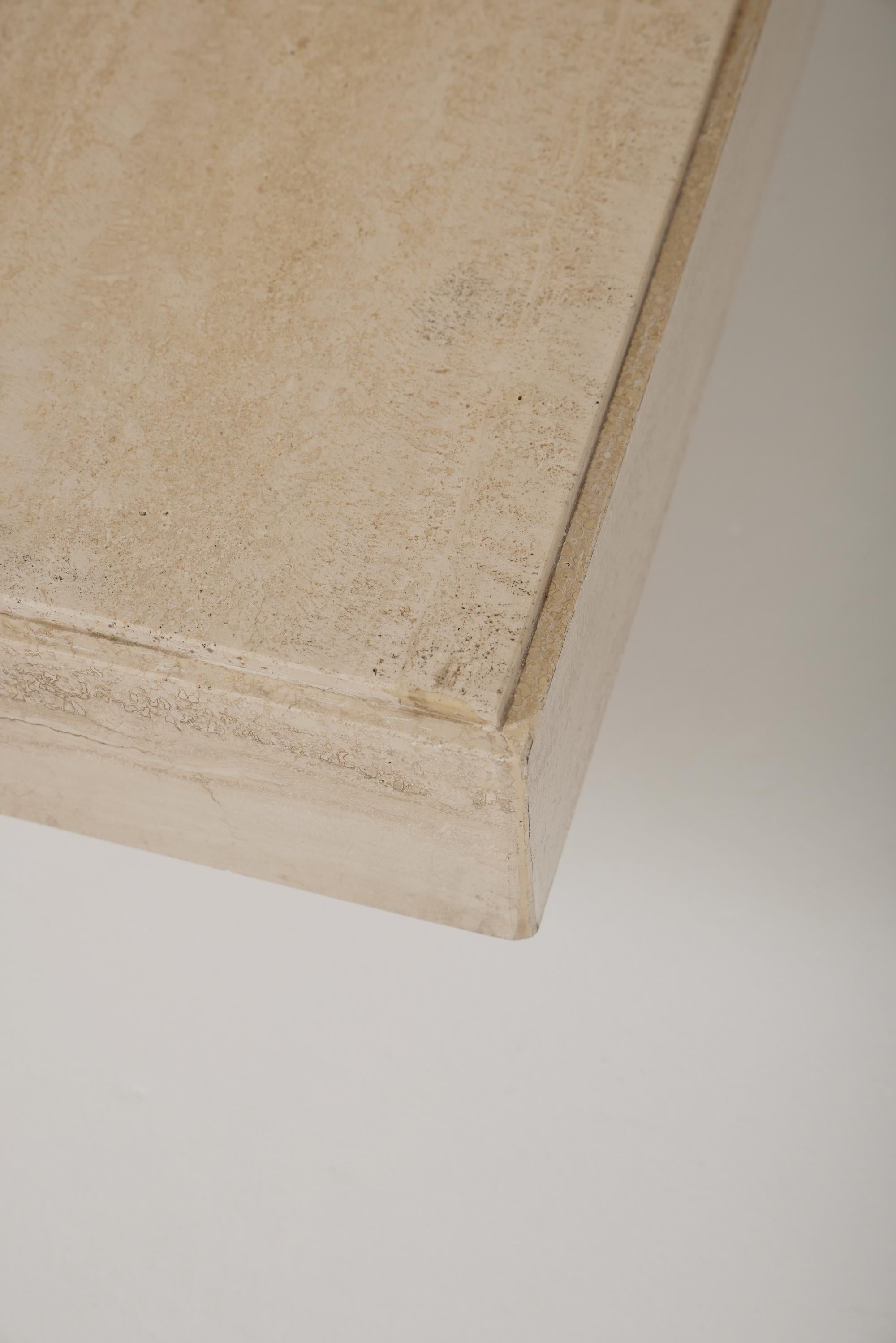 Travertine coffee table In Good Condition In PARIS, FR