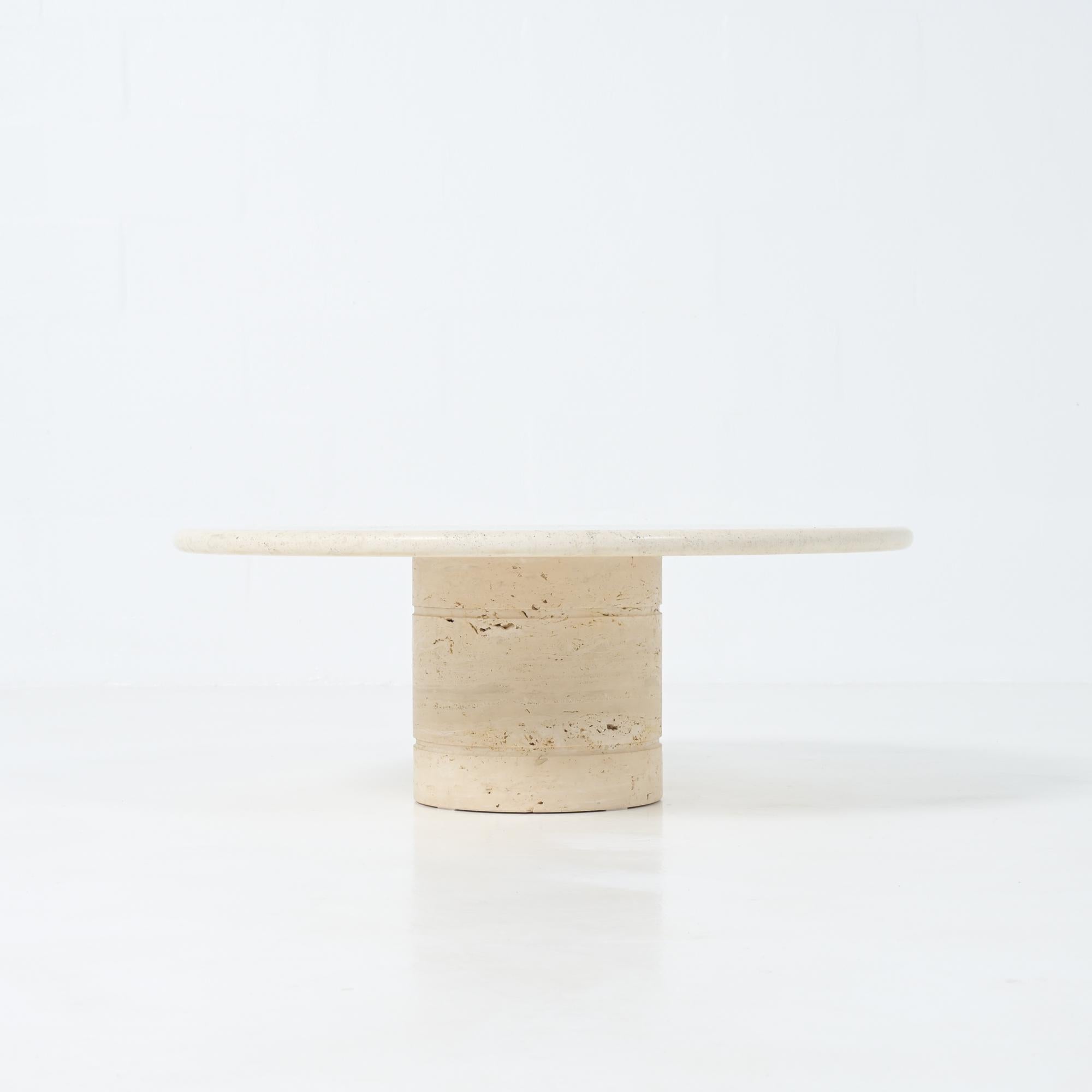Travertine Coffee Table Bon état - En vente à Vlimmeren, BE