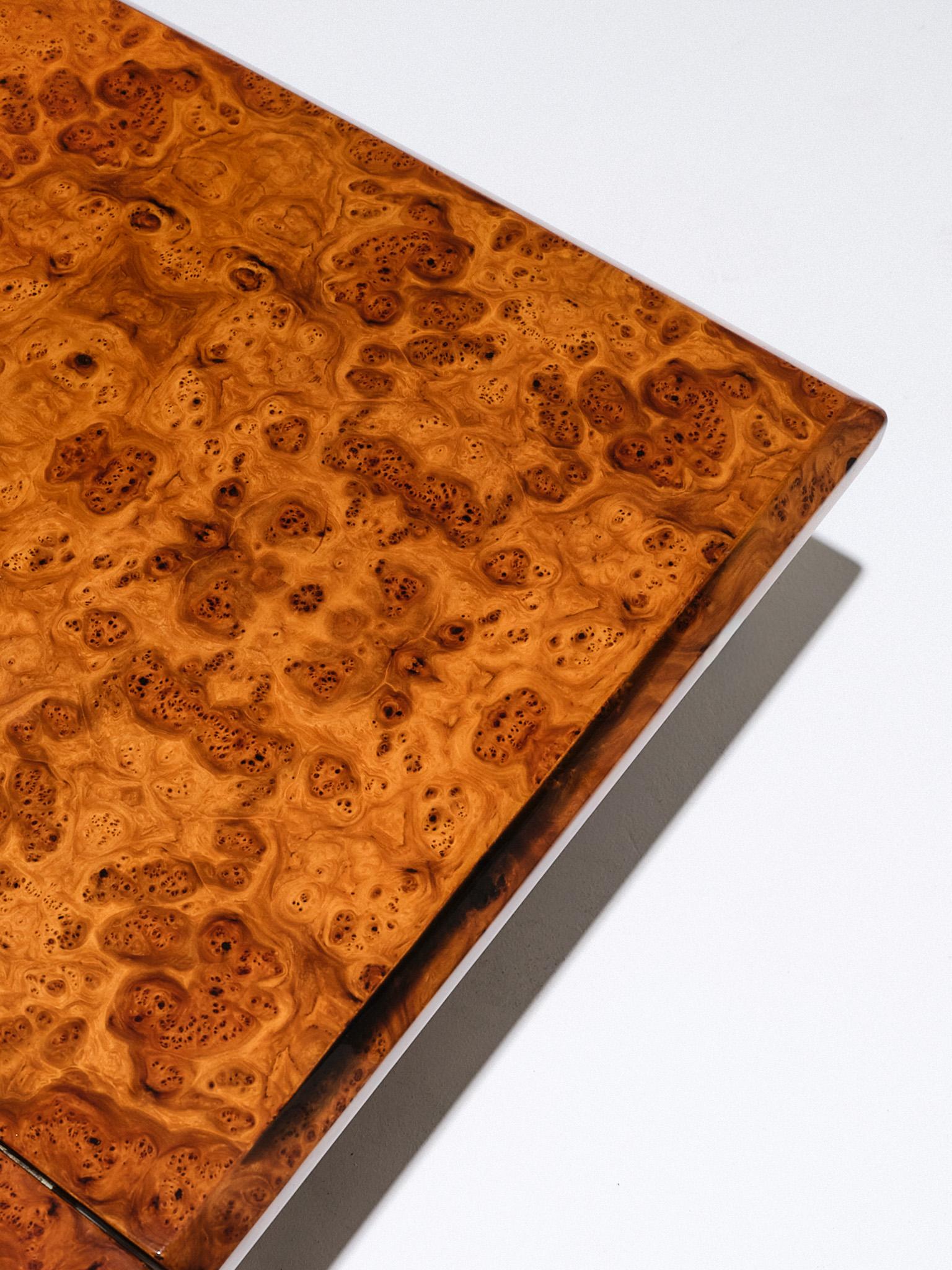 Table basse en travertin et loupe d'orme, 1970 en vente 4
