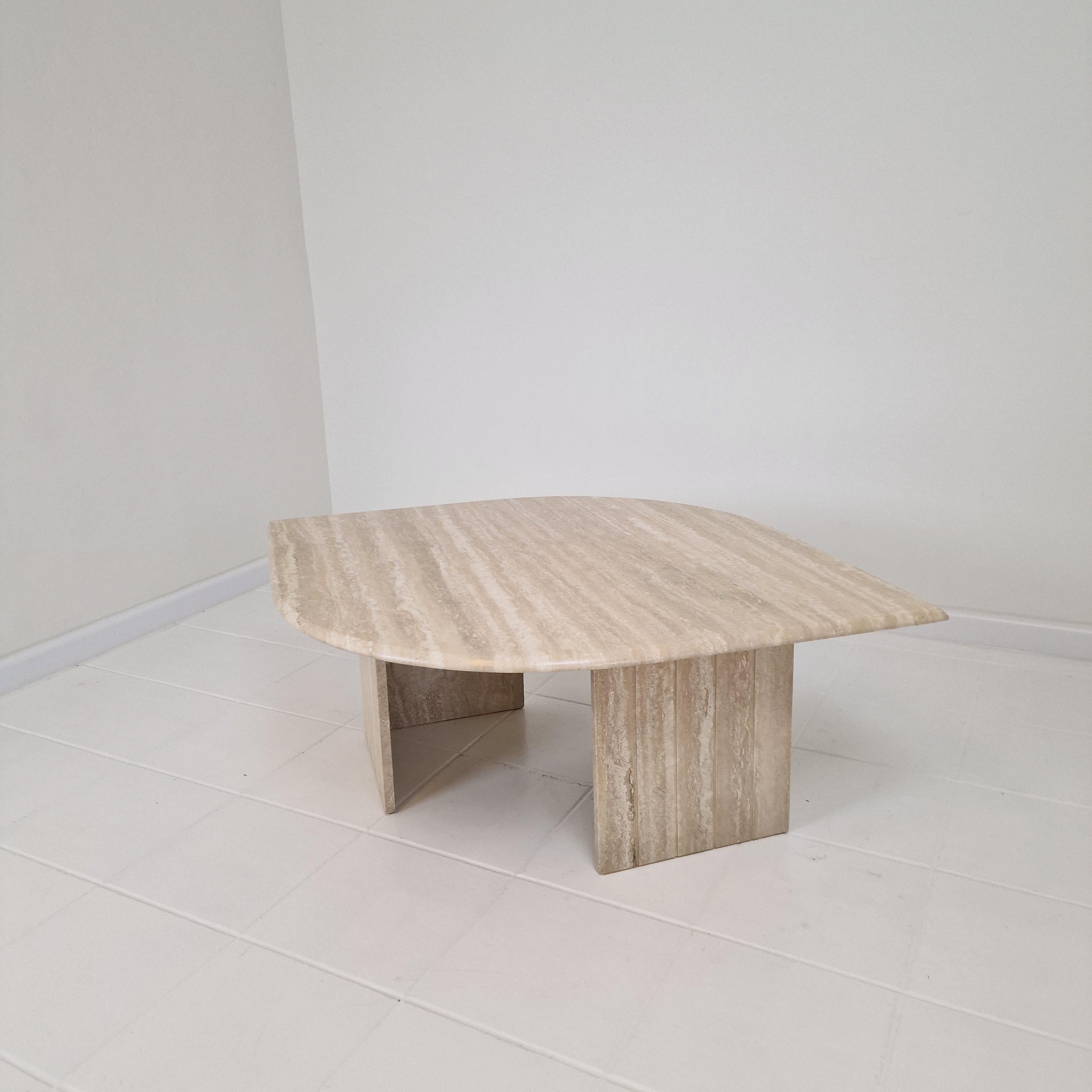Travertine Coffee Table in Teardrop Shape, 1980's For Sale 2